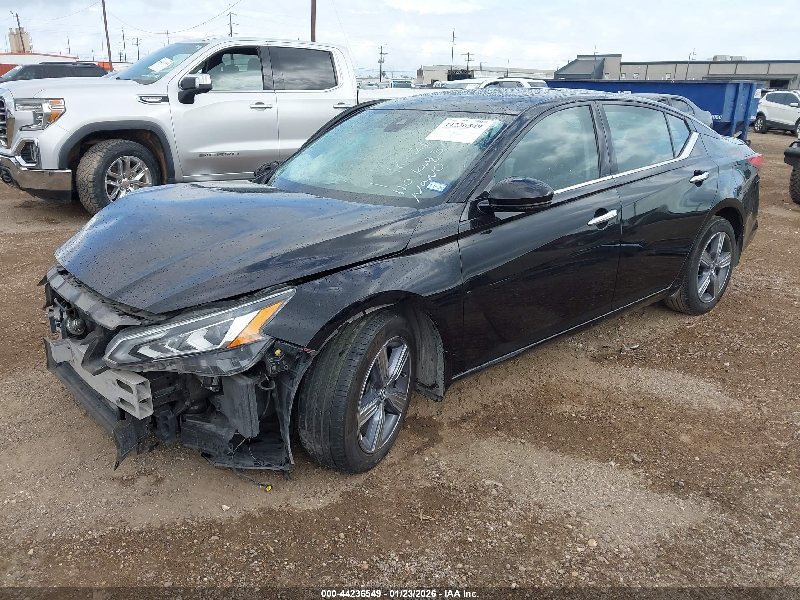 NISSAN ALTIMA image 2