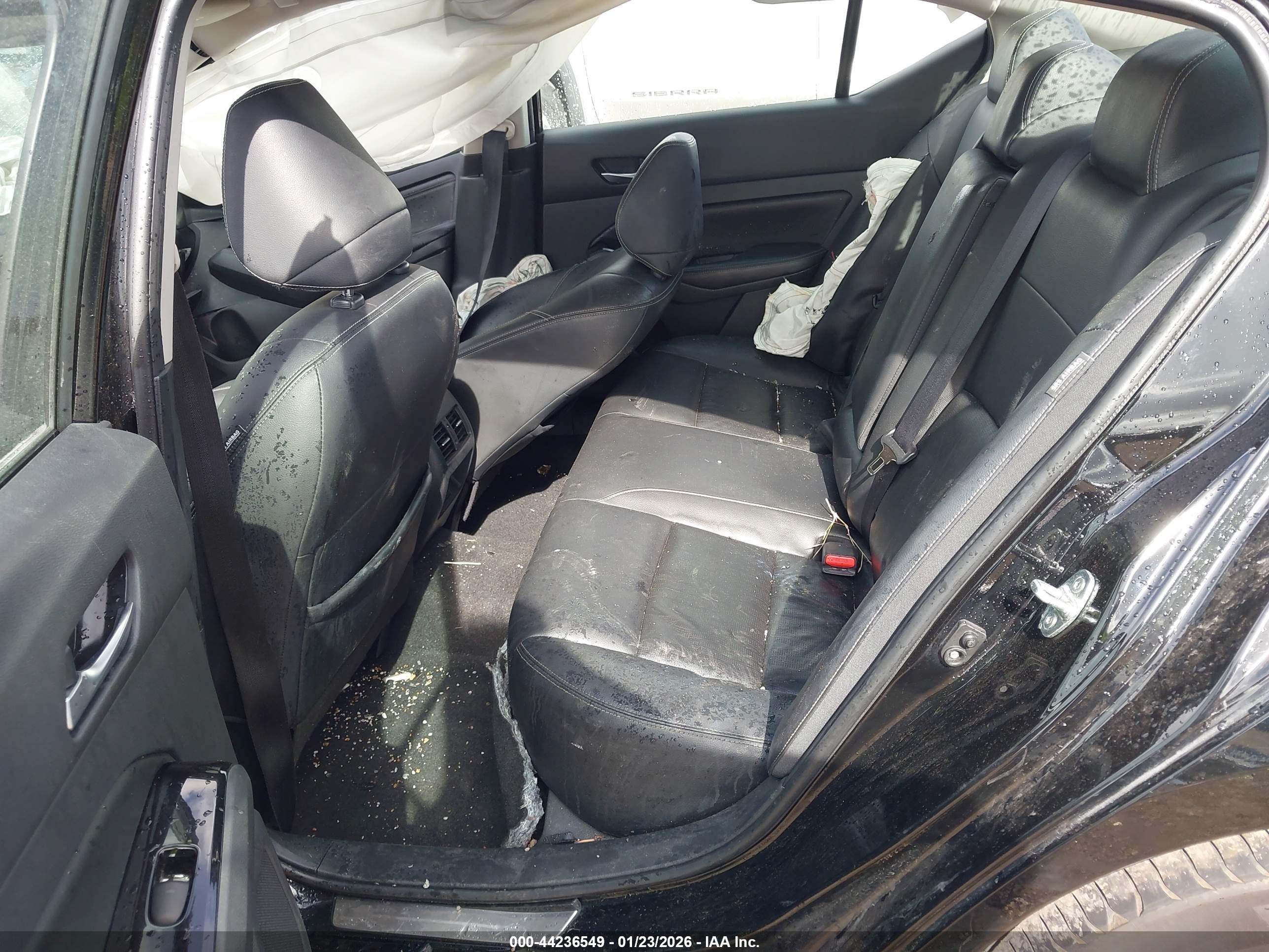 NISSAN ALTIMA image 8