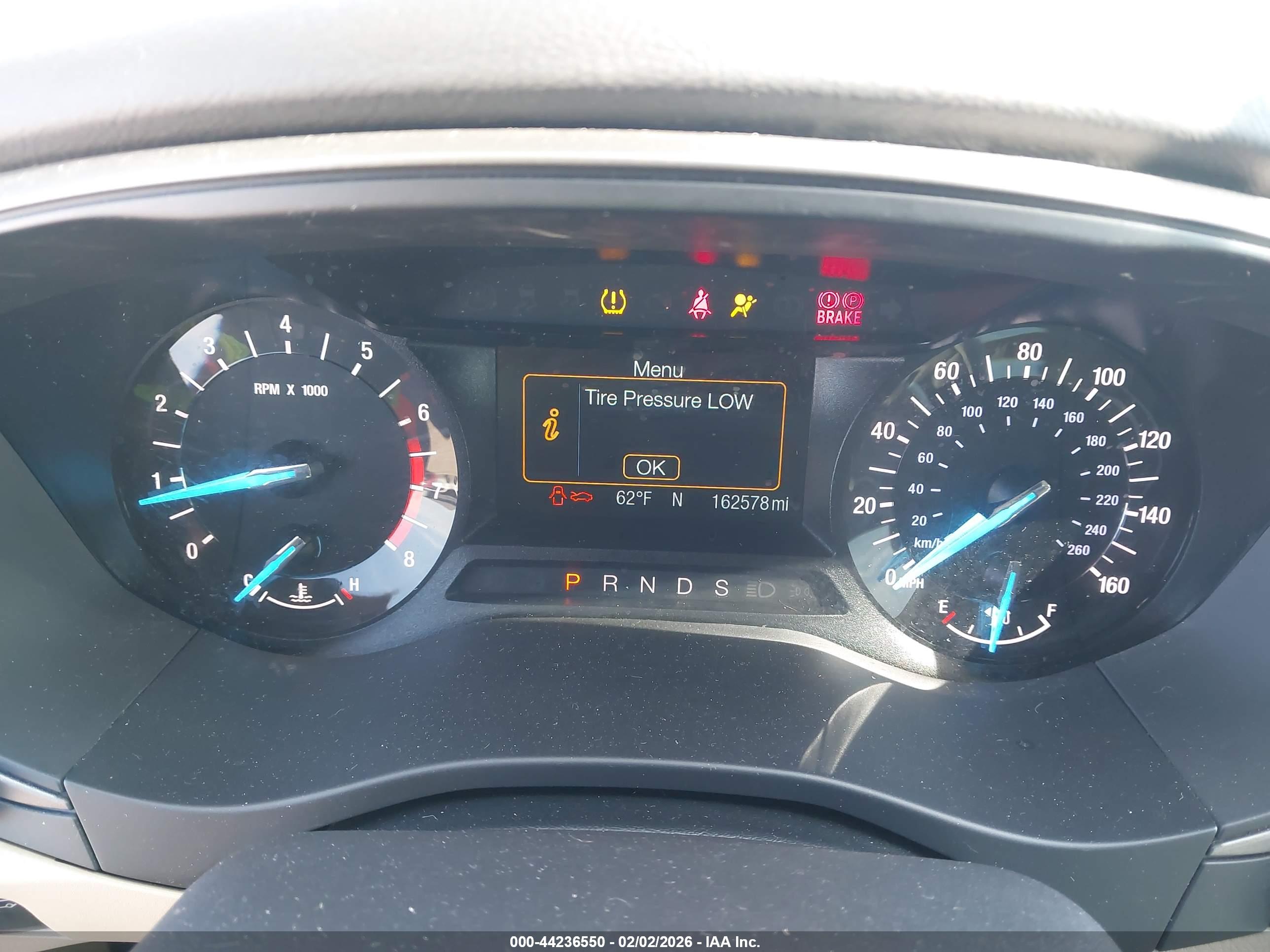 FORD FUSION image 7