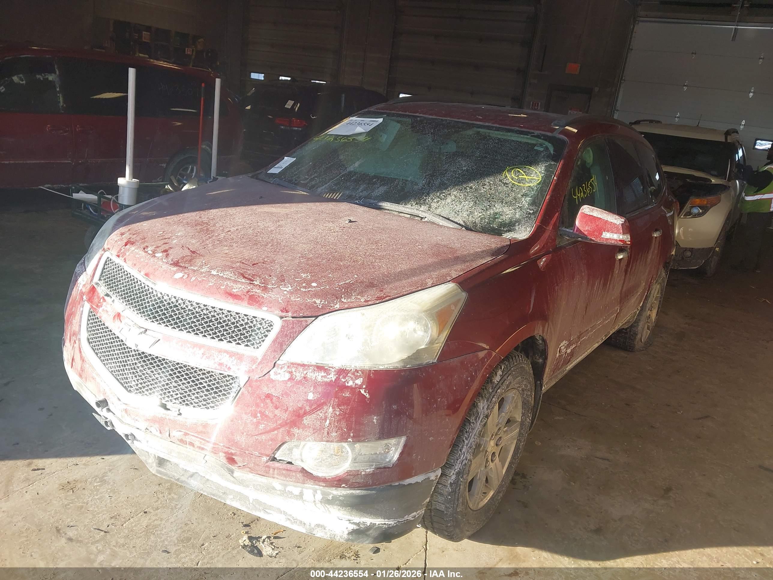 CHEVROLET TRAVERSE image 2