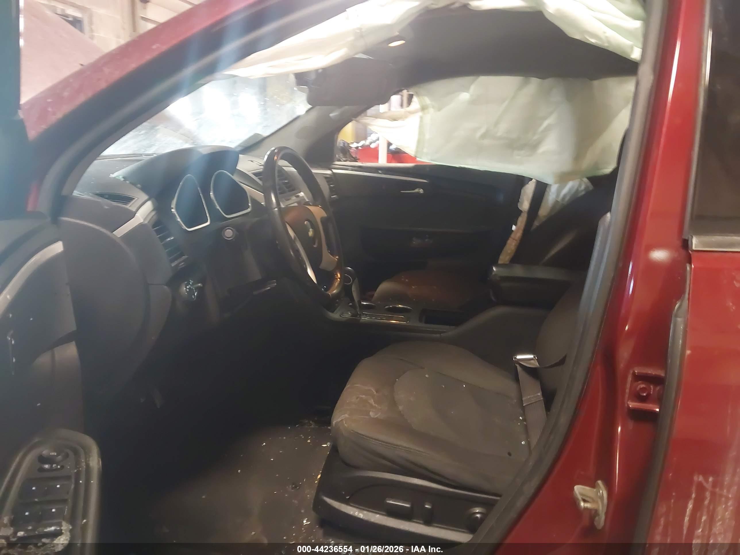 CHEVROLET TRAVERSE image 5