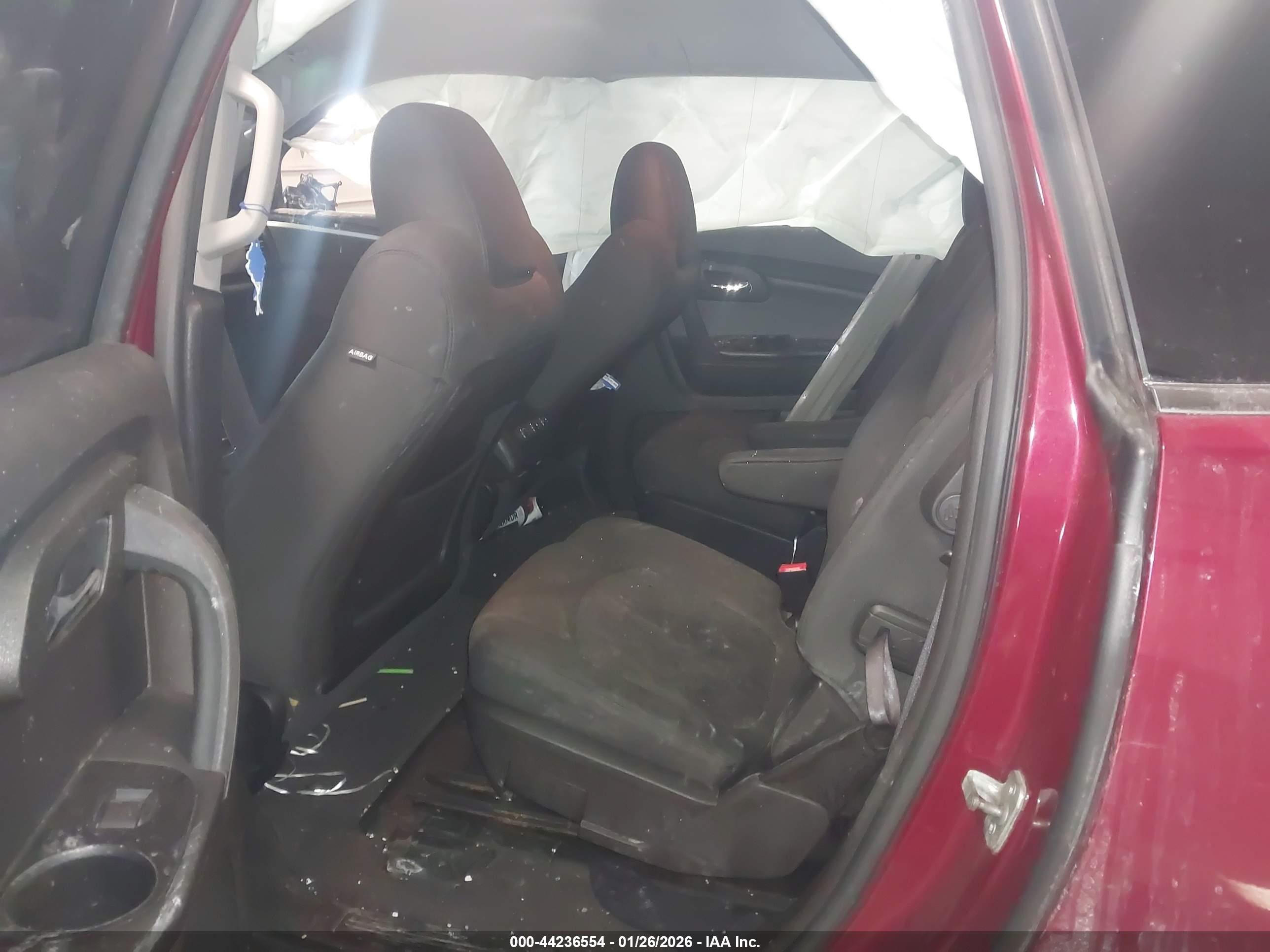 CHEVROLET TRAVERSE image 8