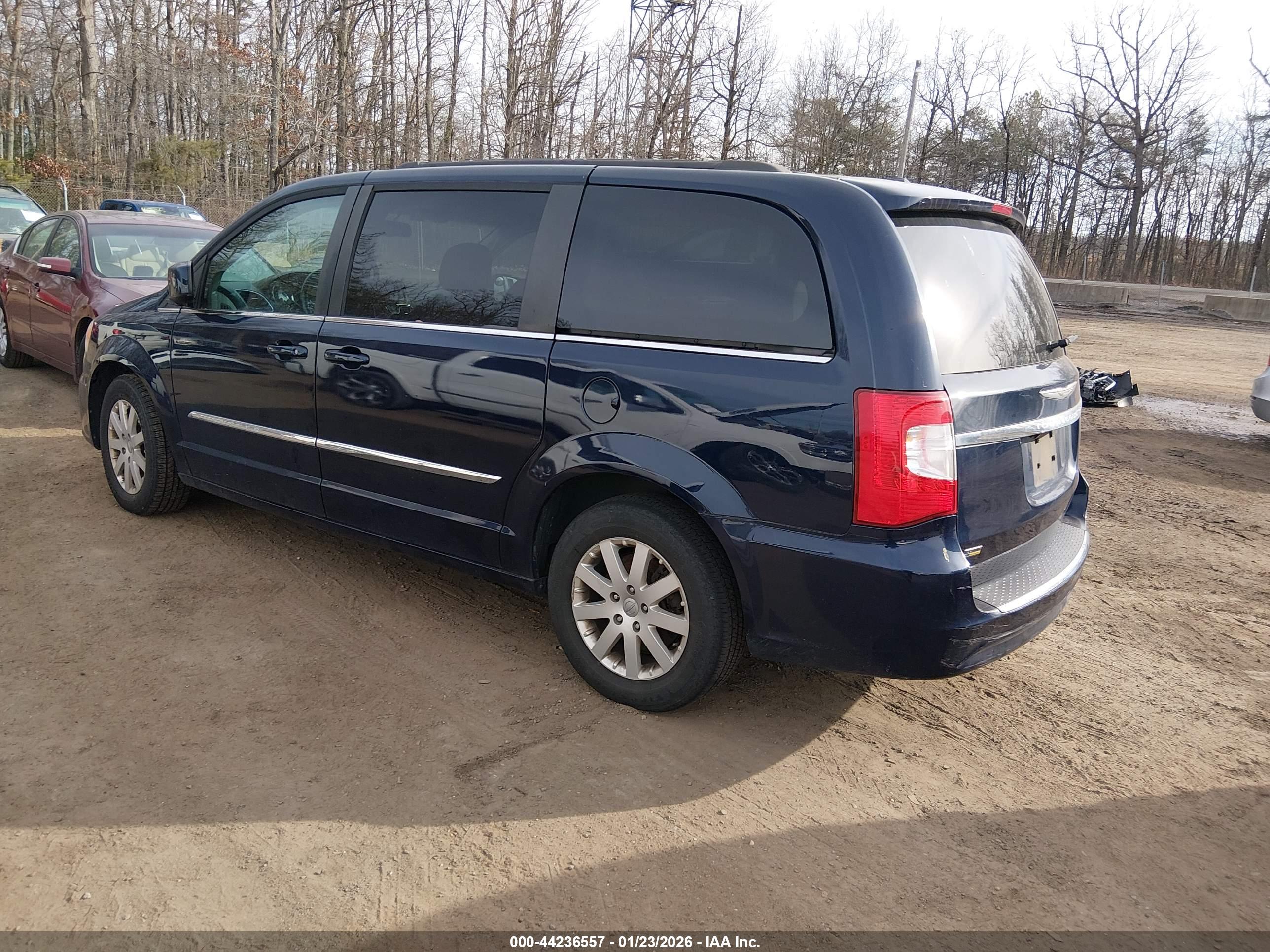 CHRYSLER TOWN image 3