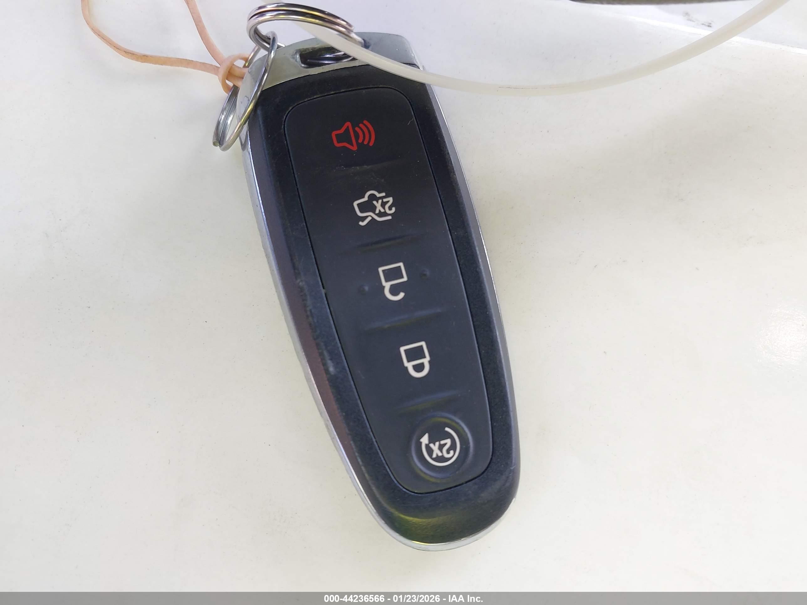 FORD ESCAPE image 11