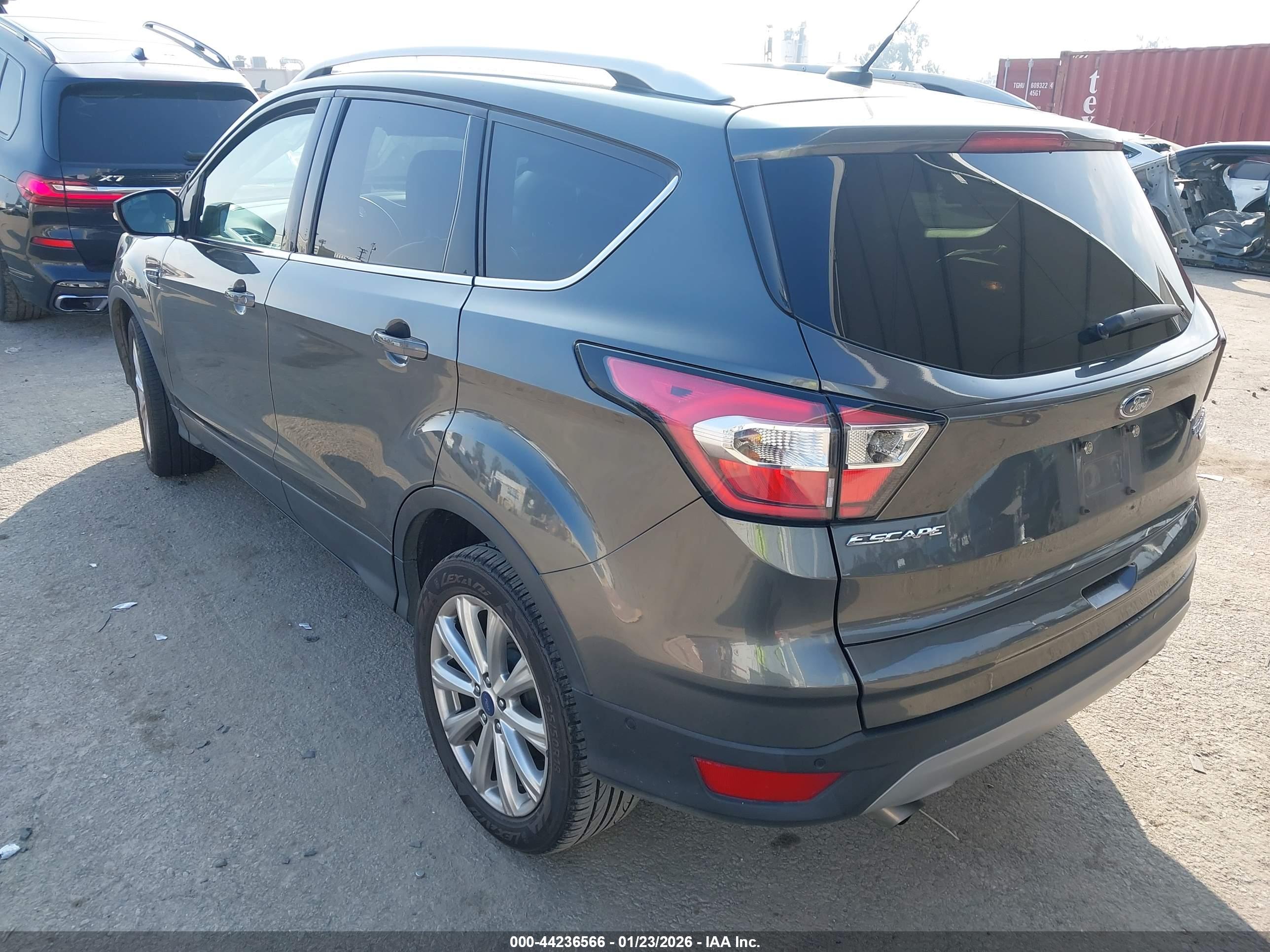 FORD ESCAPE image 3