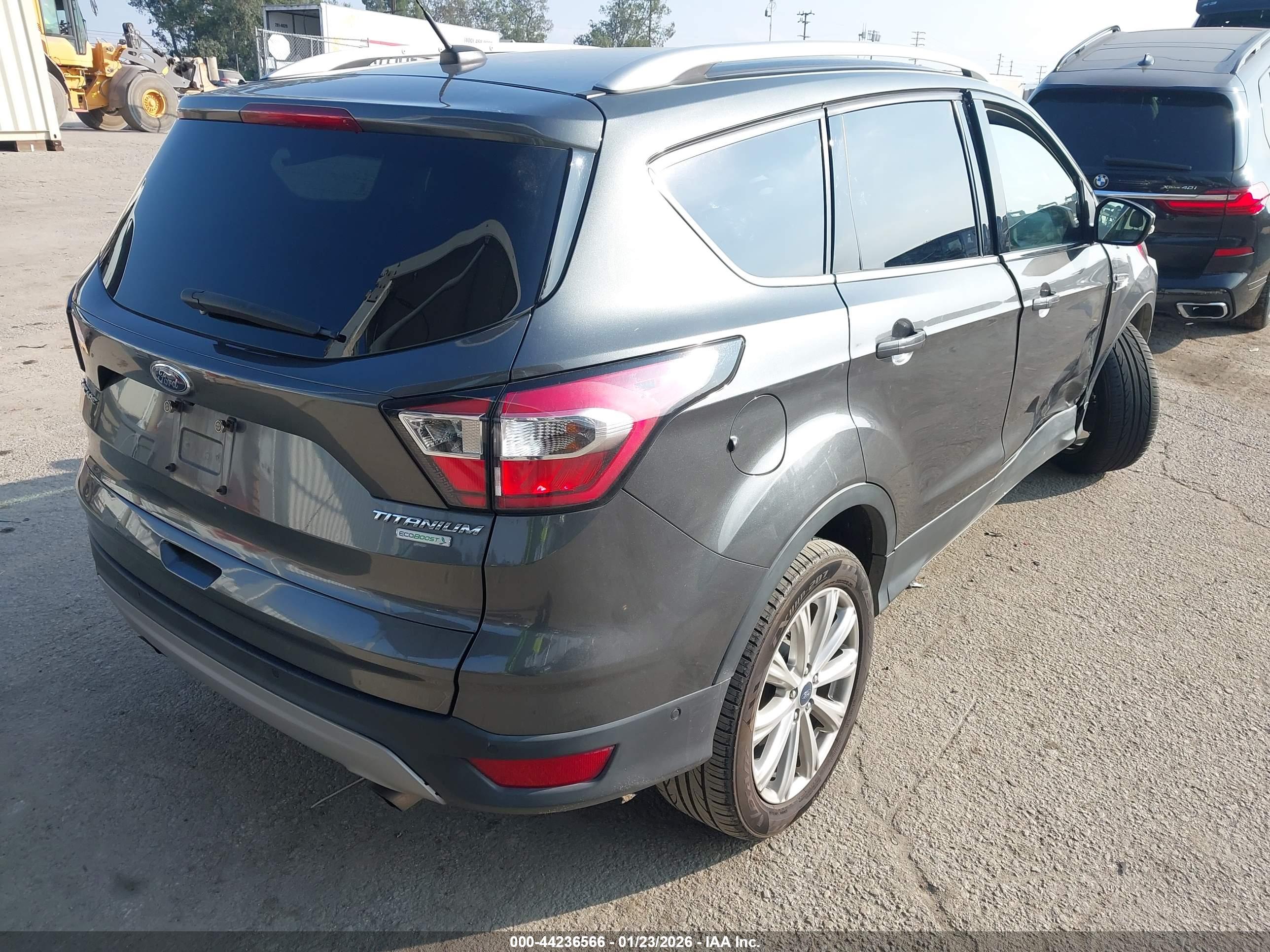 FORD ESCAPE image 4