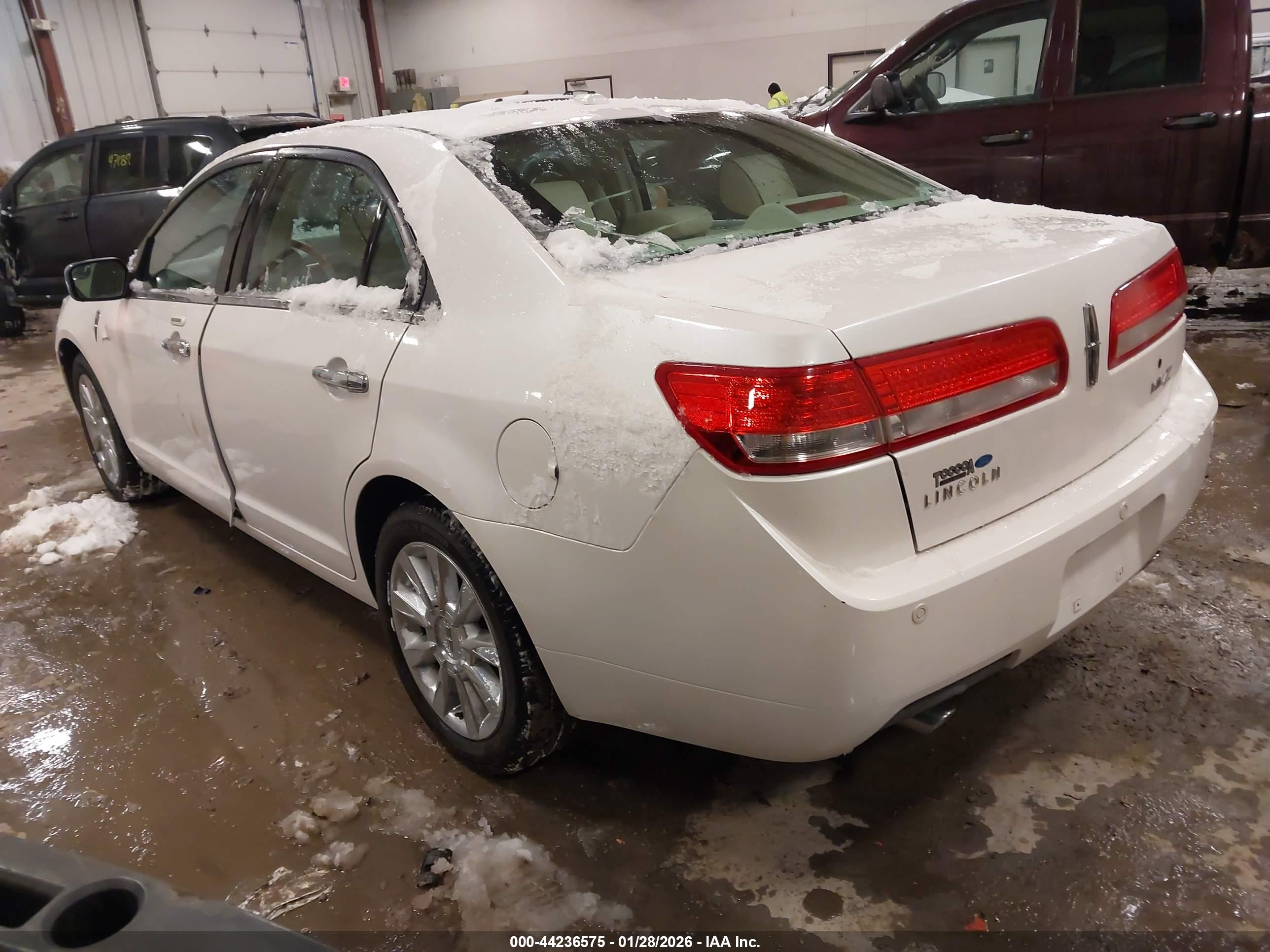 LINCOLN MKZ image 3