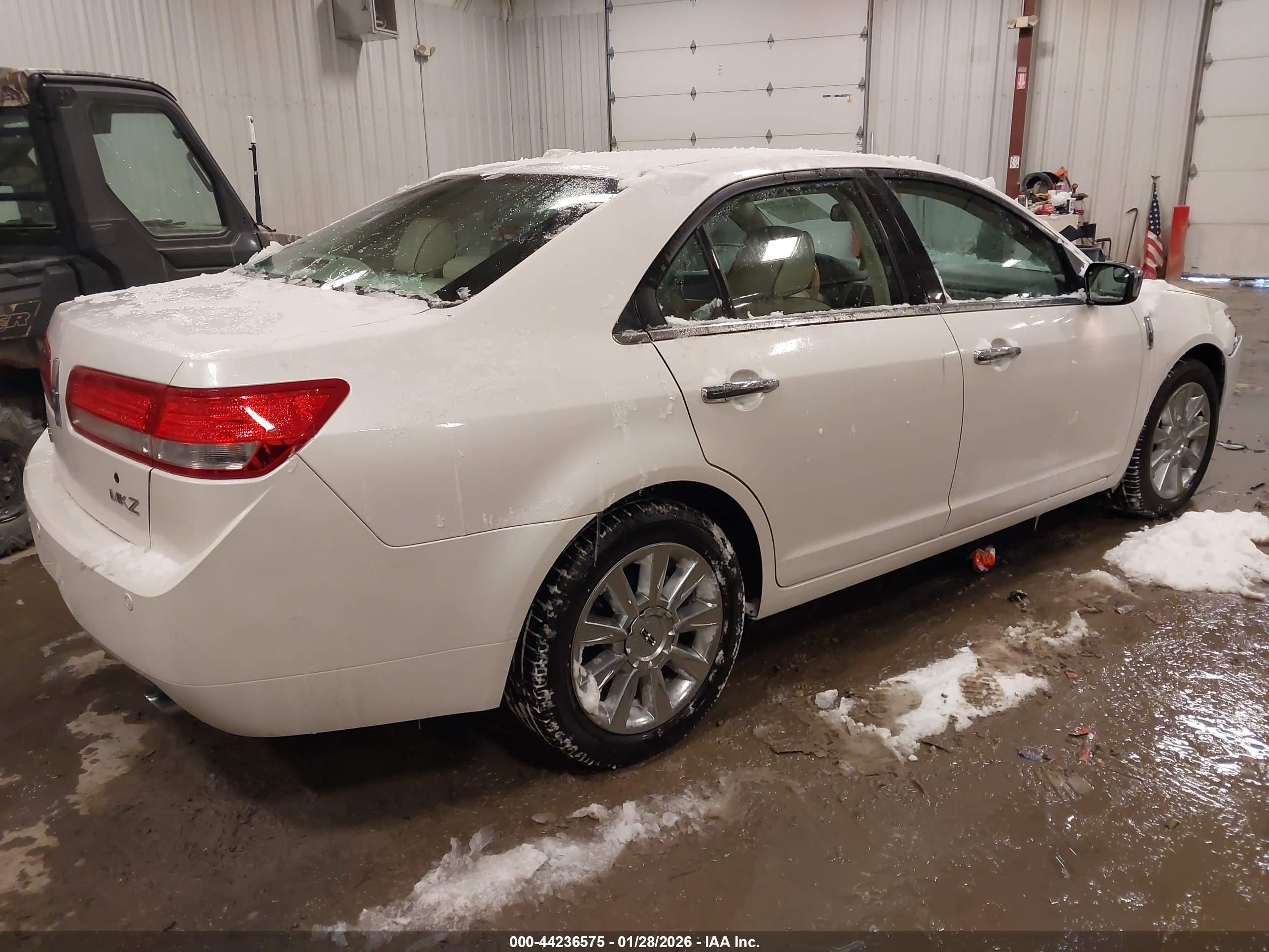 LINCOLN MKZ image 4