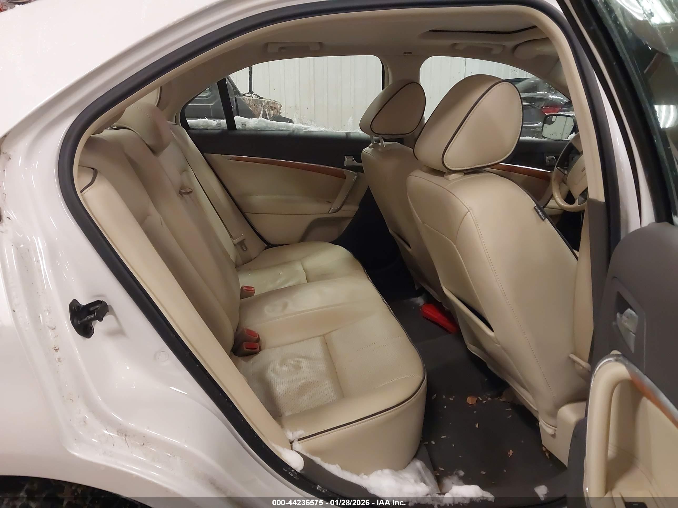 LINCOLN MKZ image 8