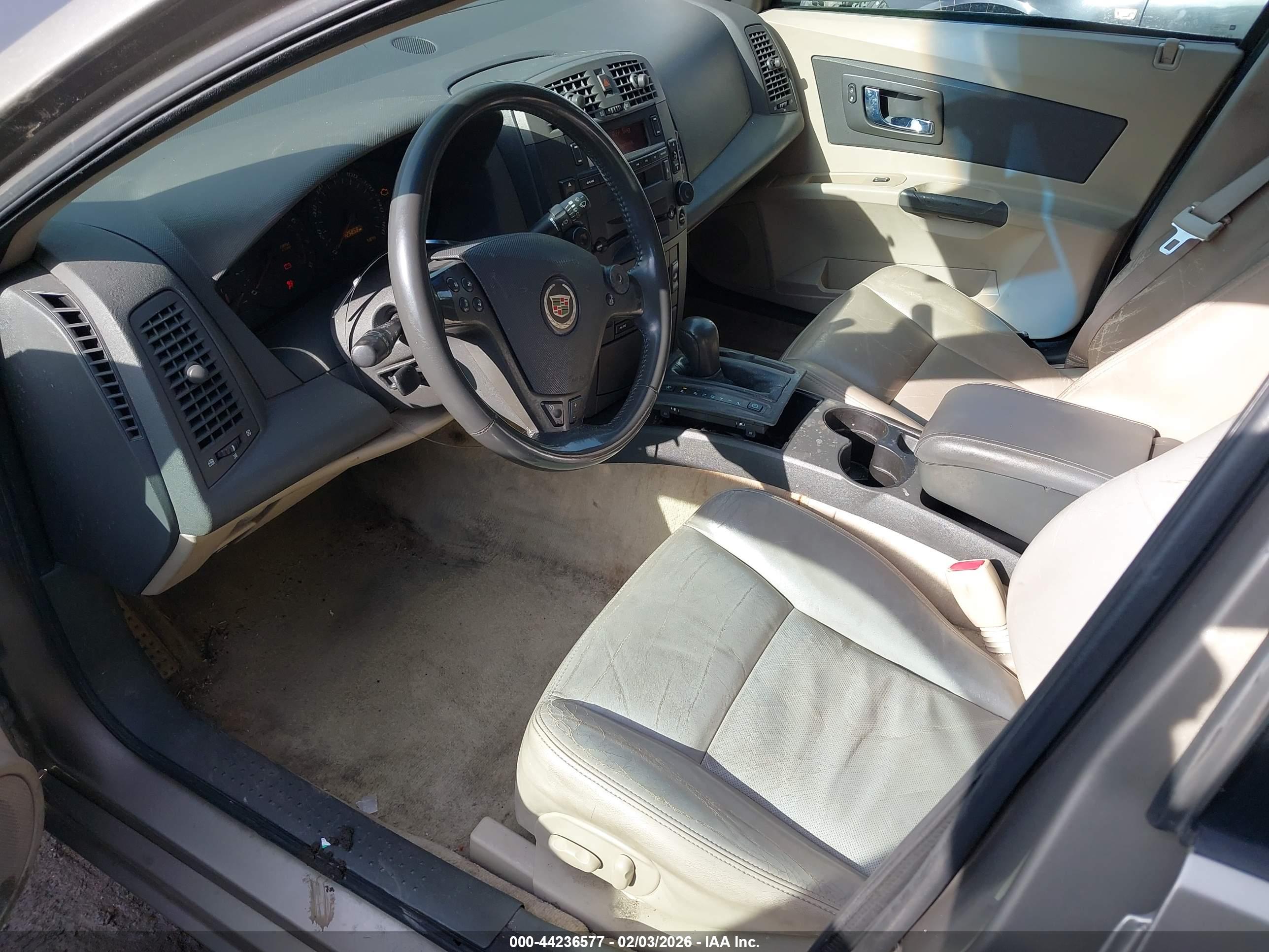 CADILLAC CTS image 5