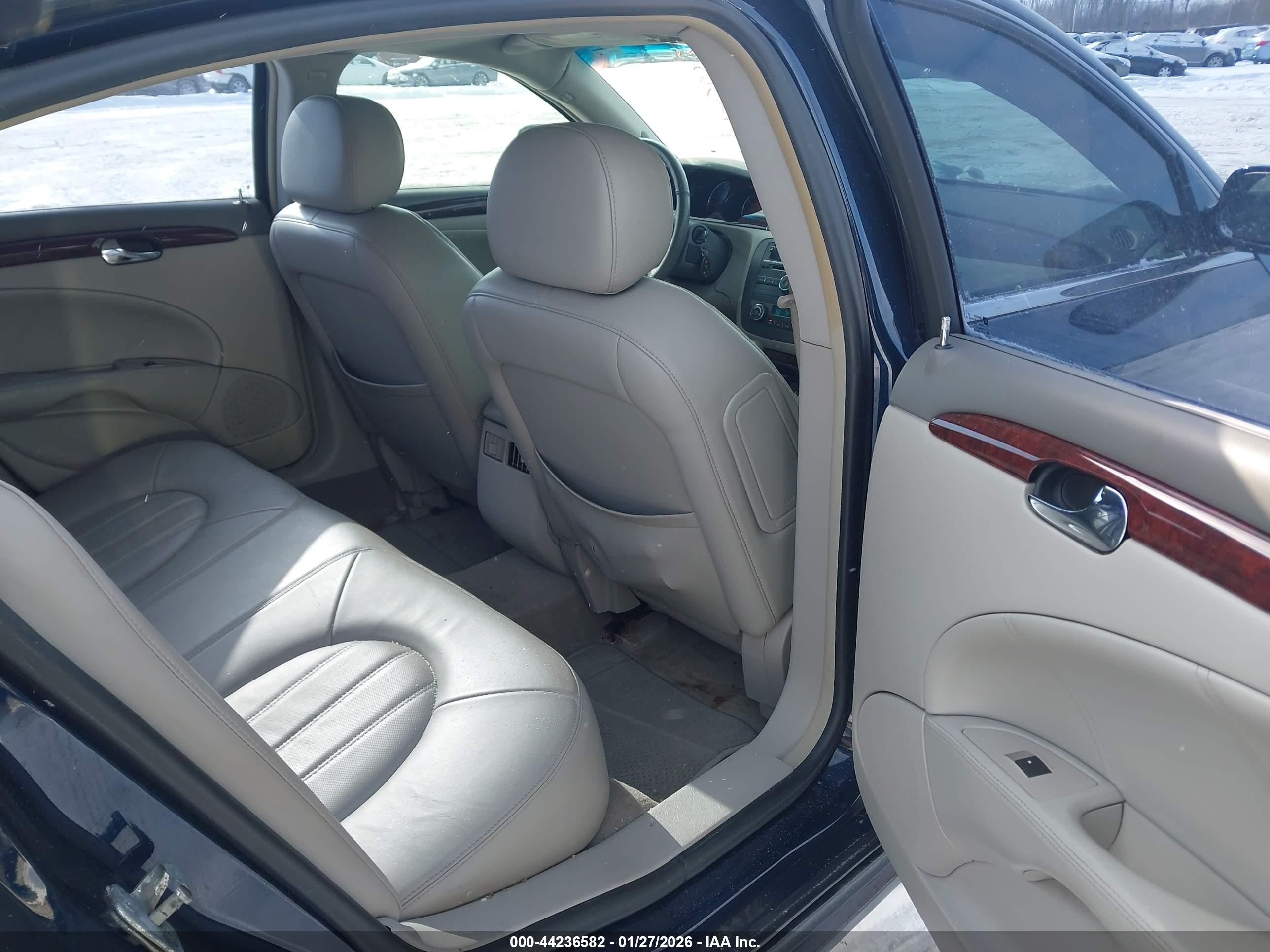 BUICK LUCERNE image 8