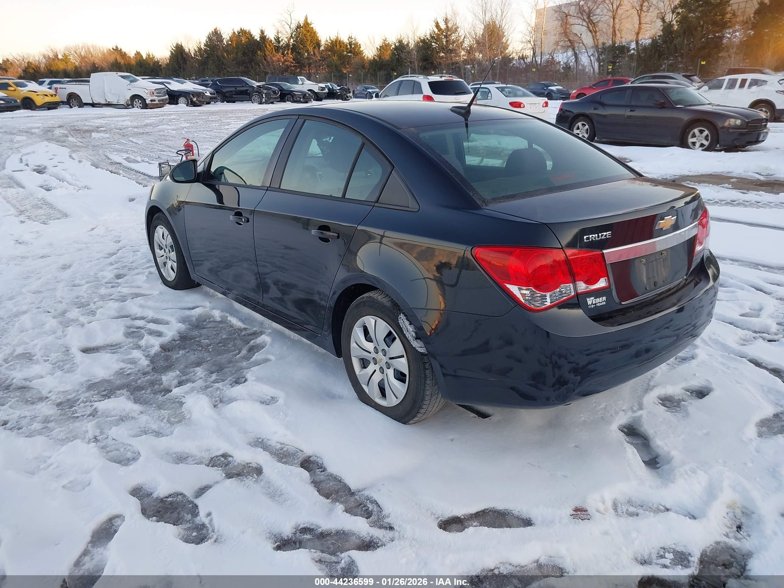 CHEVROLET CRUZE image 3