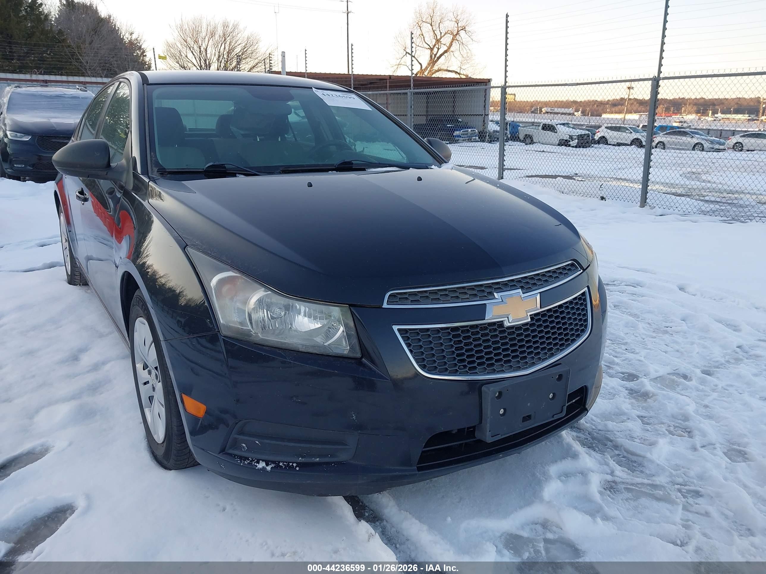 CHEVROLET CRUZE image 6