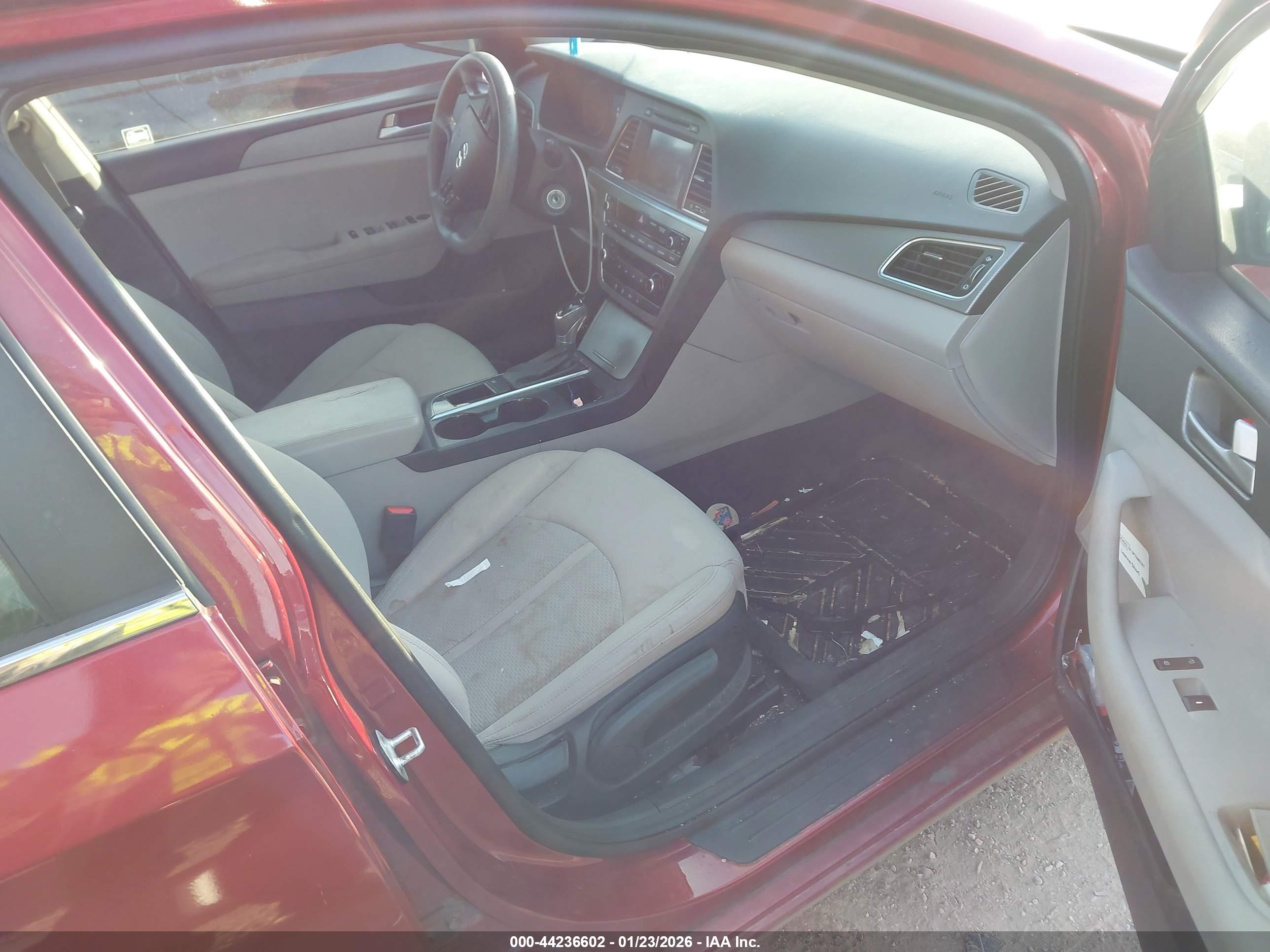 HYUNDAI SONATA image 5