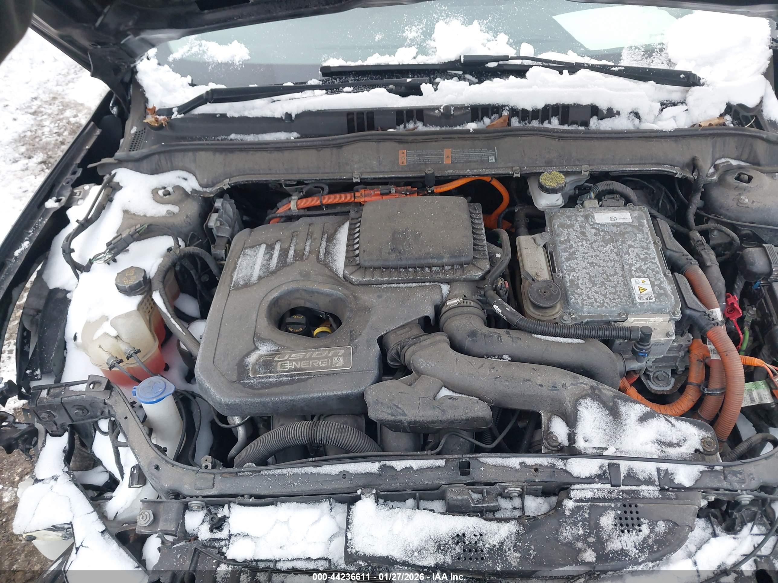 FORD FUSION image 10