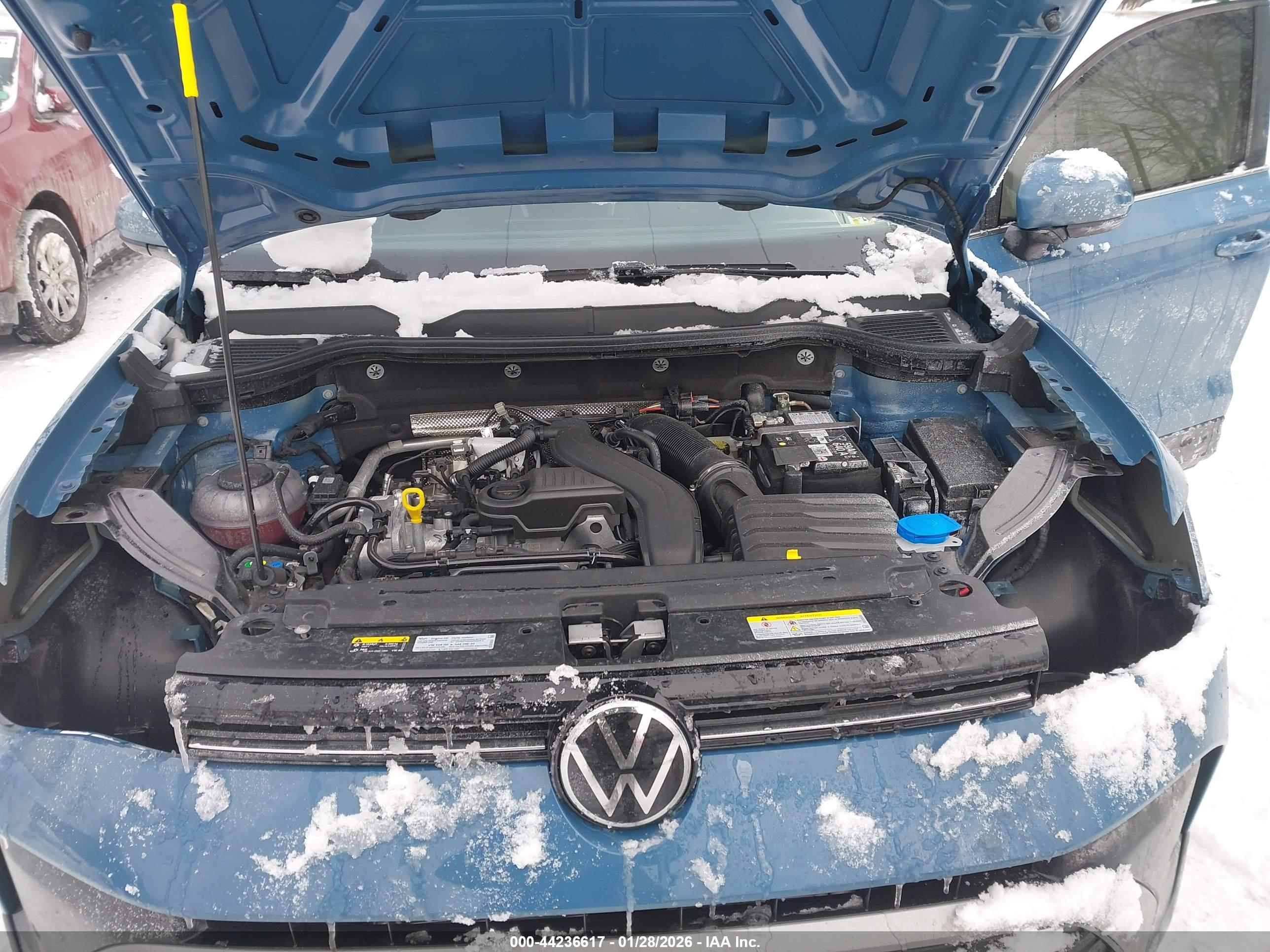 VOLKSWAGEN TAOS image 10