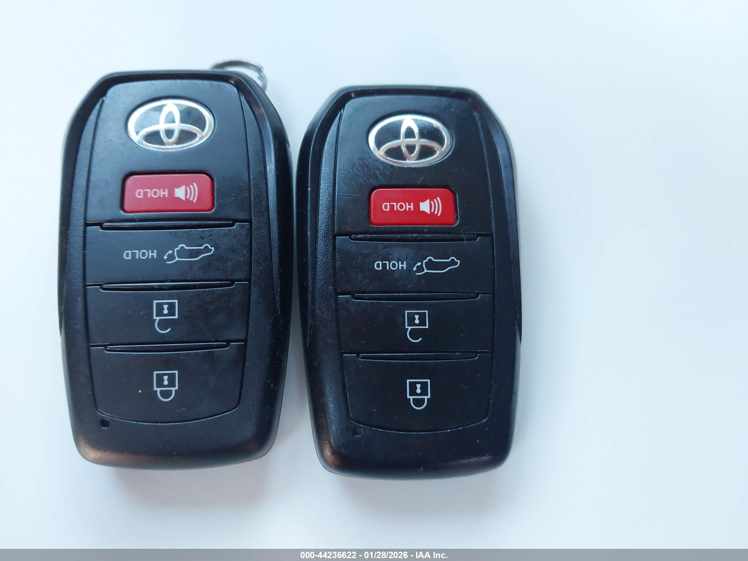 TOYOTA HIGHLANDER image 11