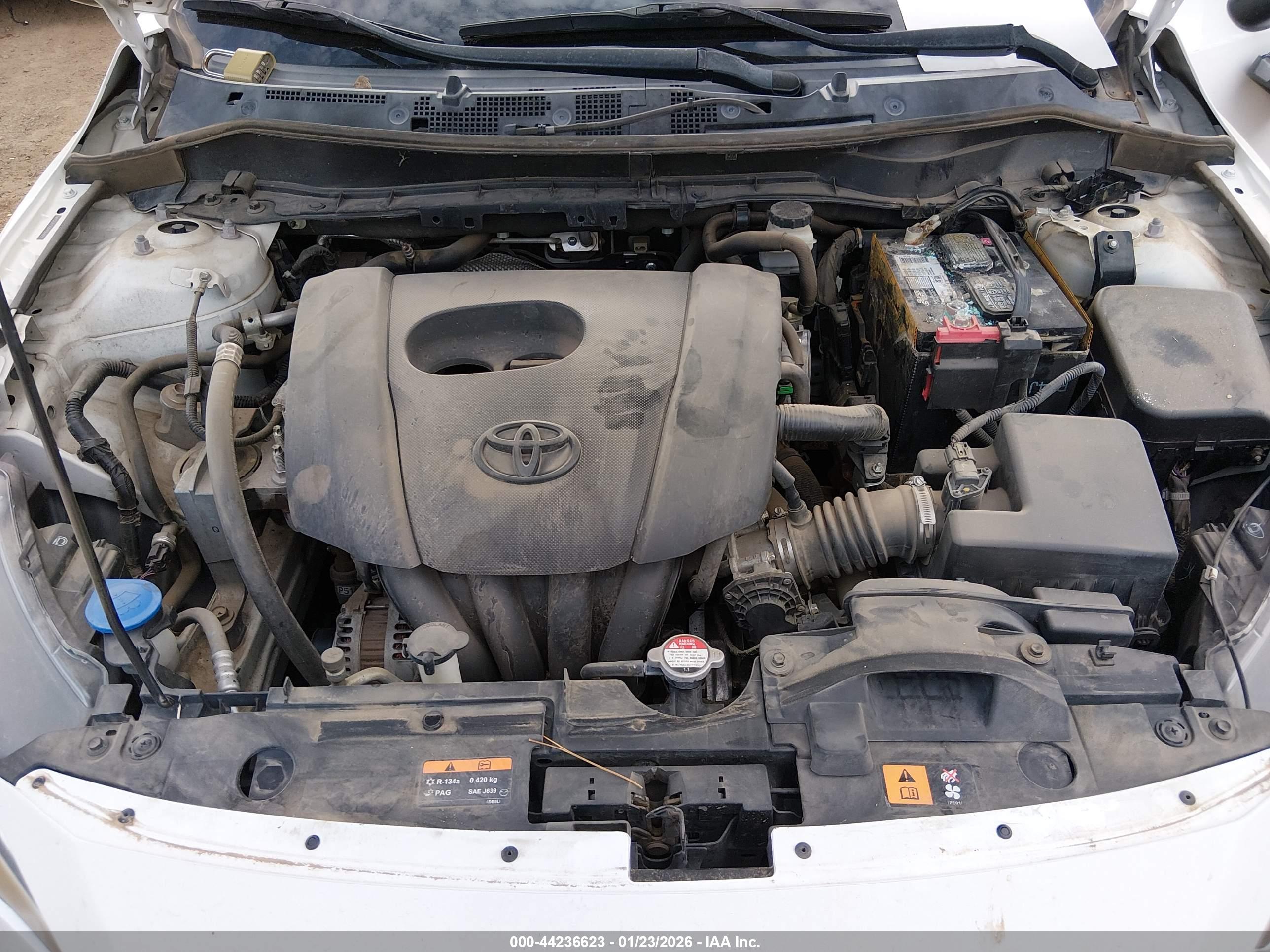 TOYOTA YARIS image 10