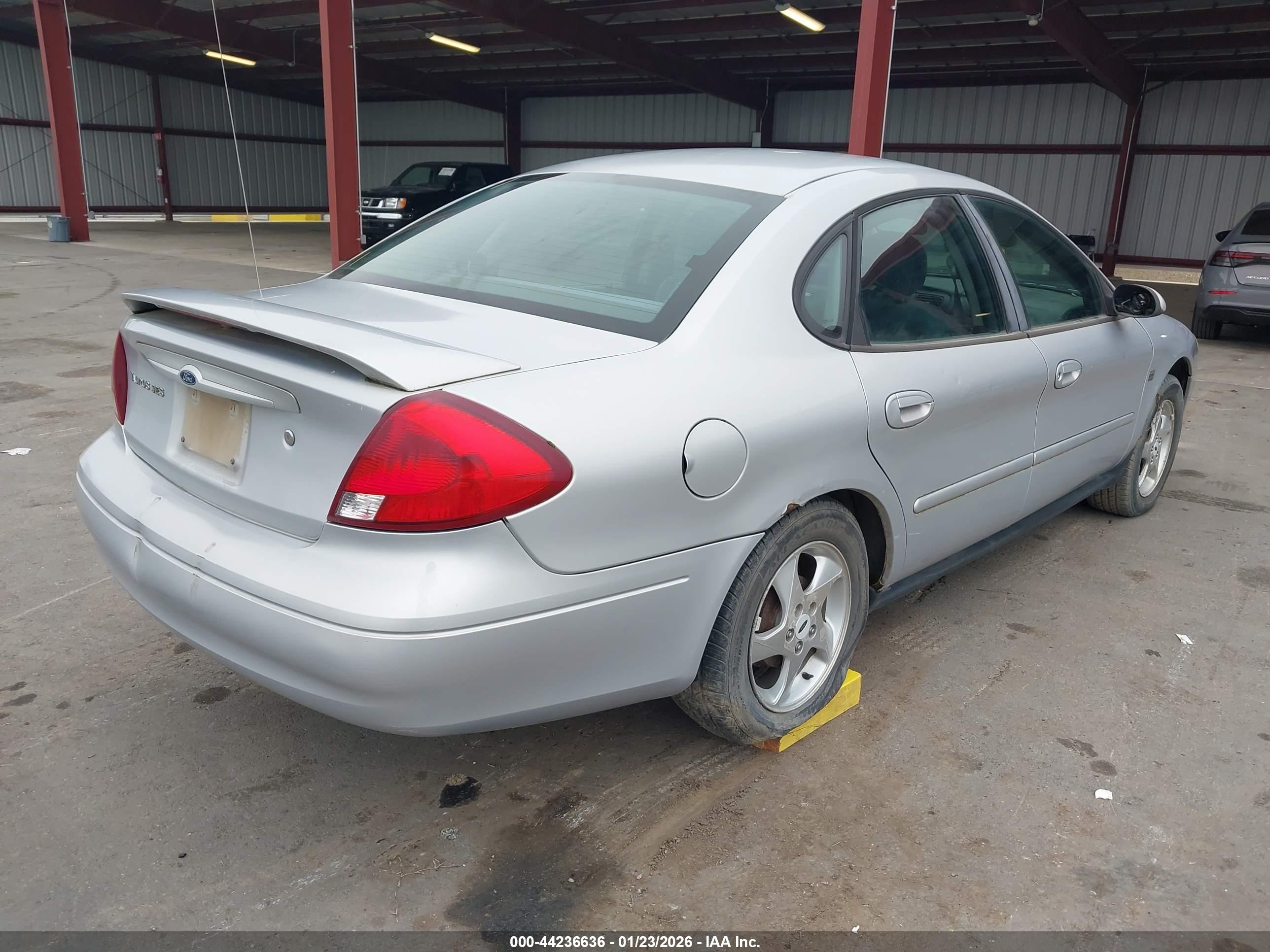 FORD TAURUS image 4