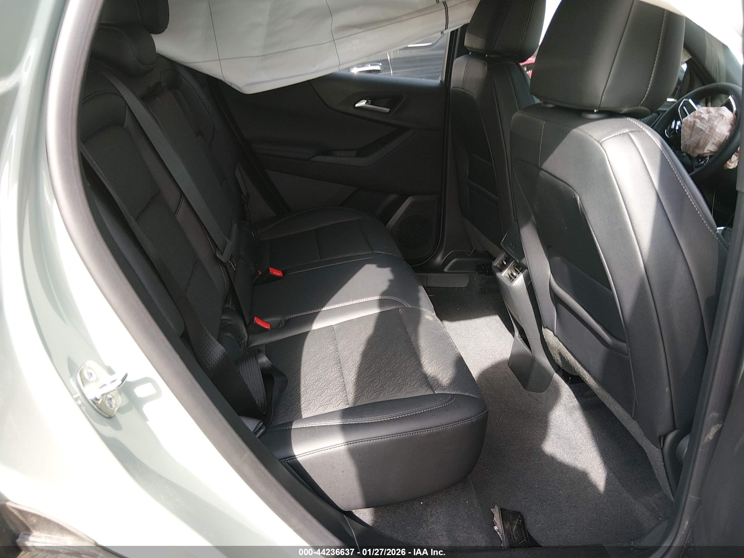 CHEVROLET EQUINOX image 8
