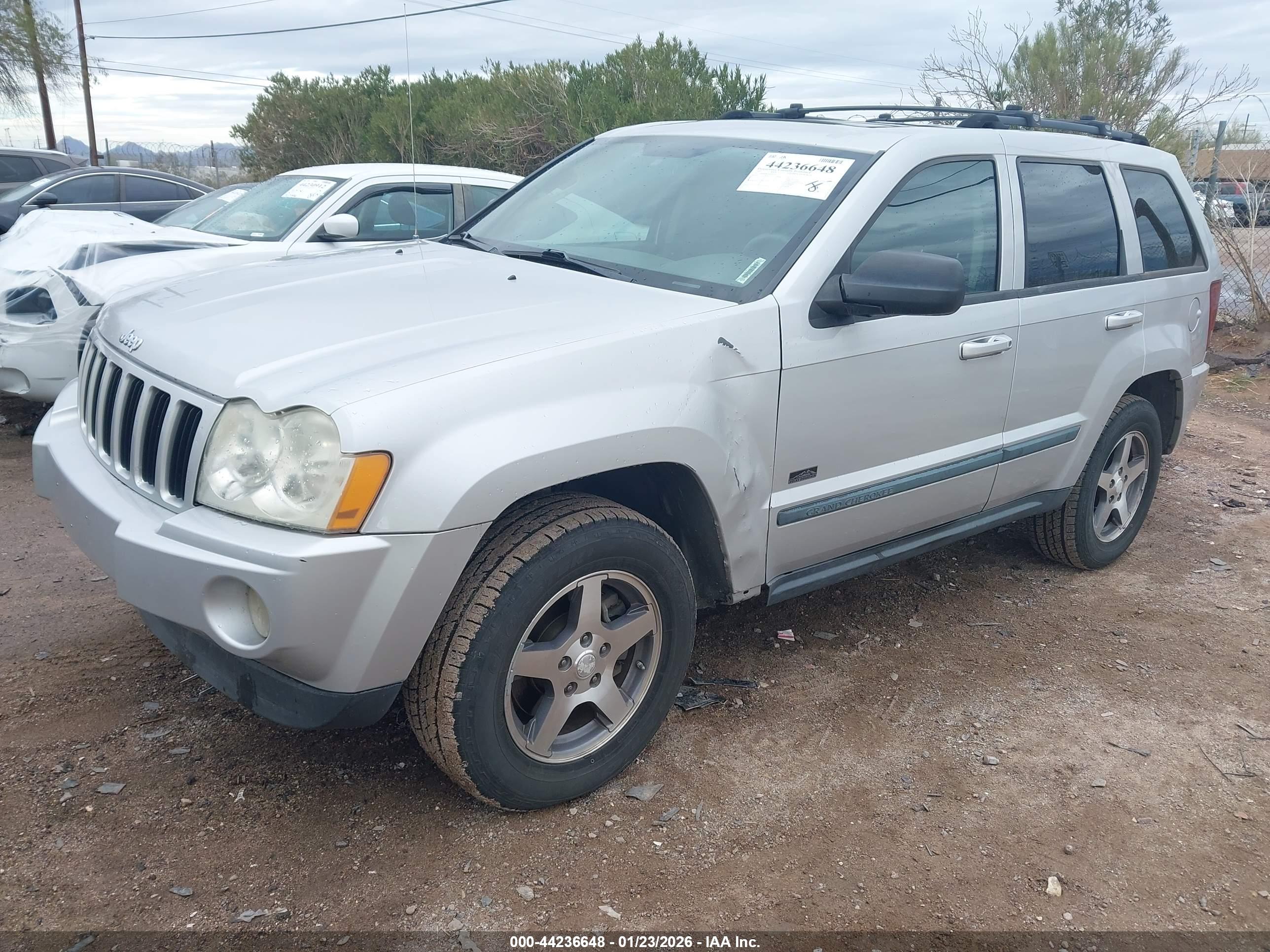 JEEP GRAND image 2