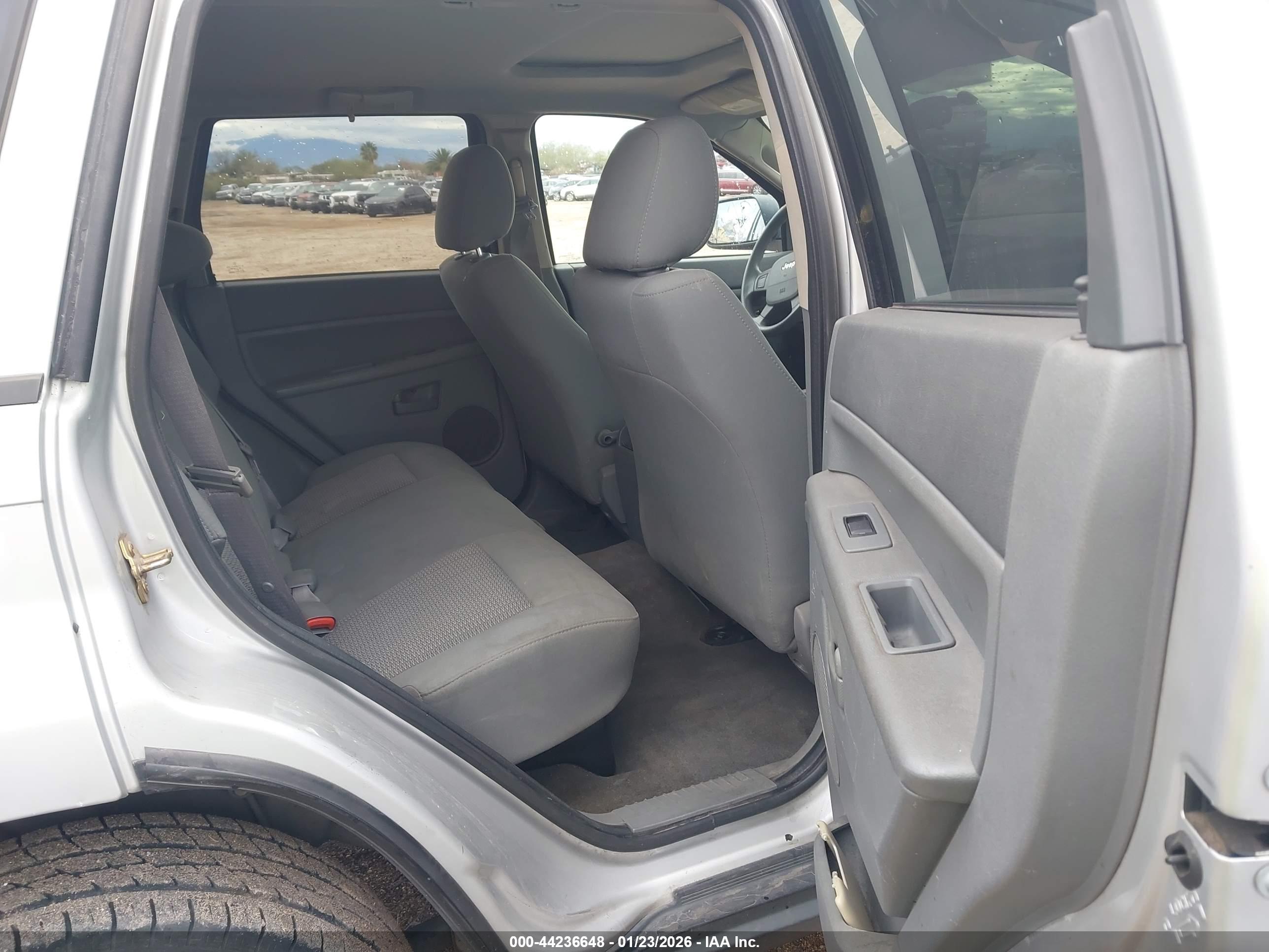 JEEP GRAND image 8