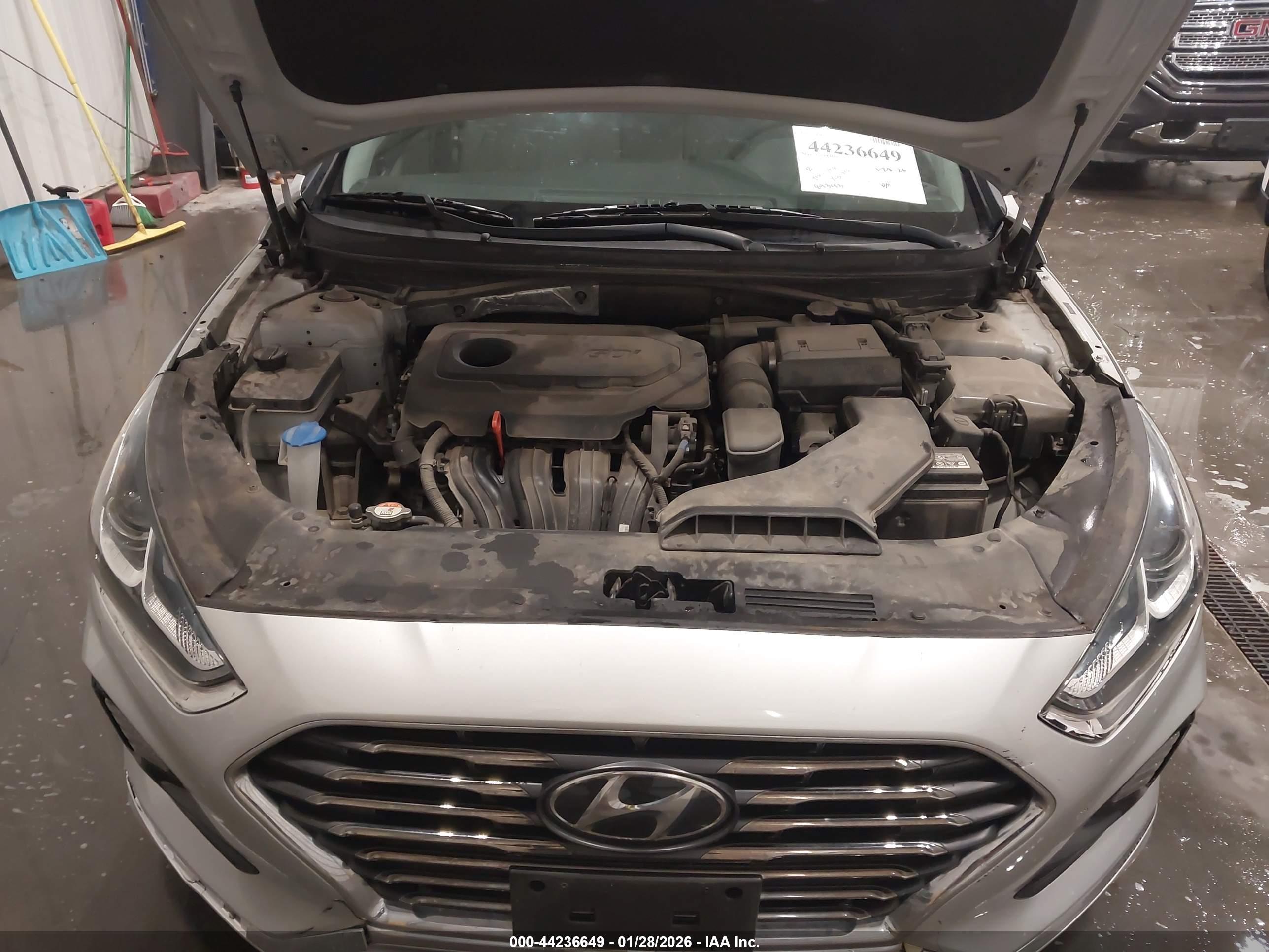HYUNDAI SONATA image 10