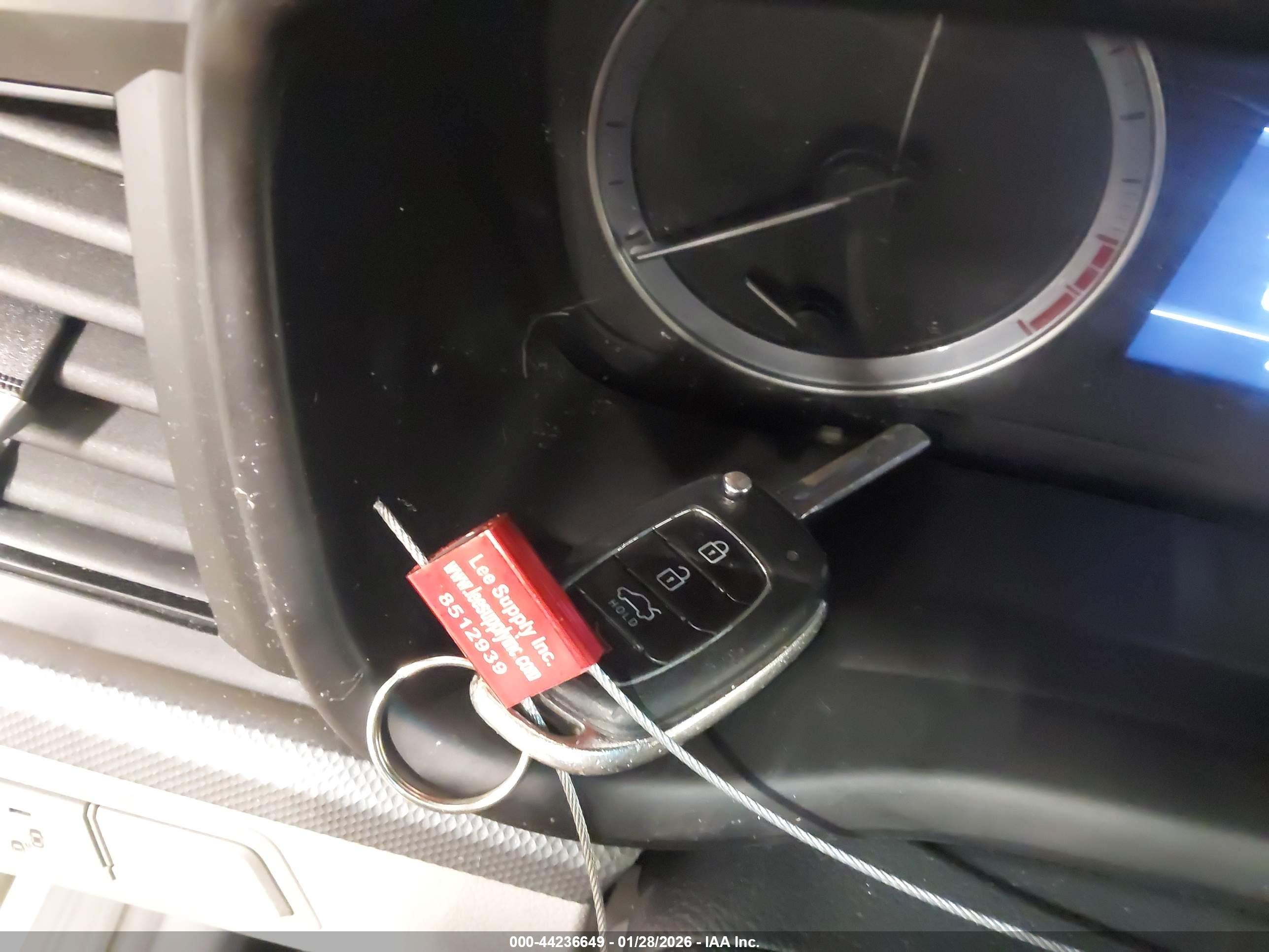 HYUNDAI SONATA image 11