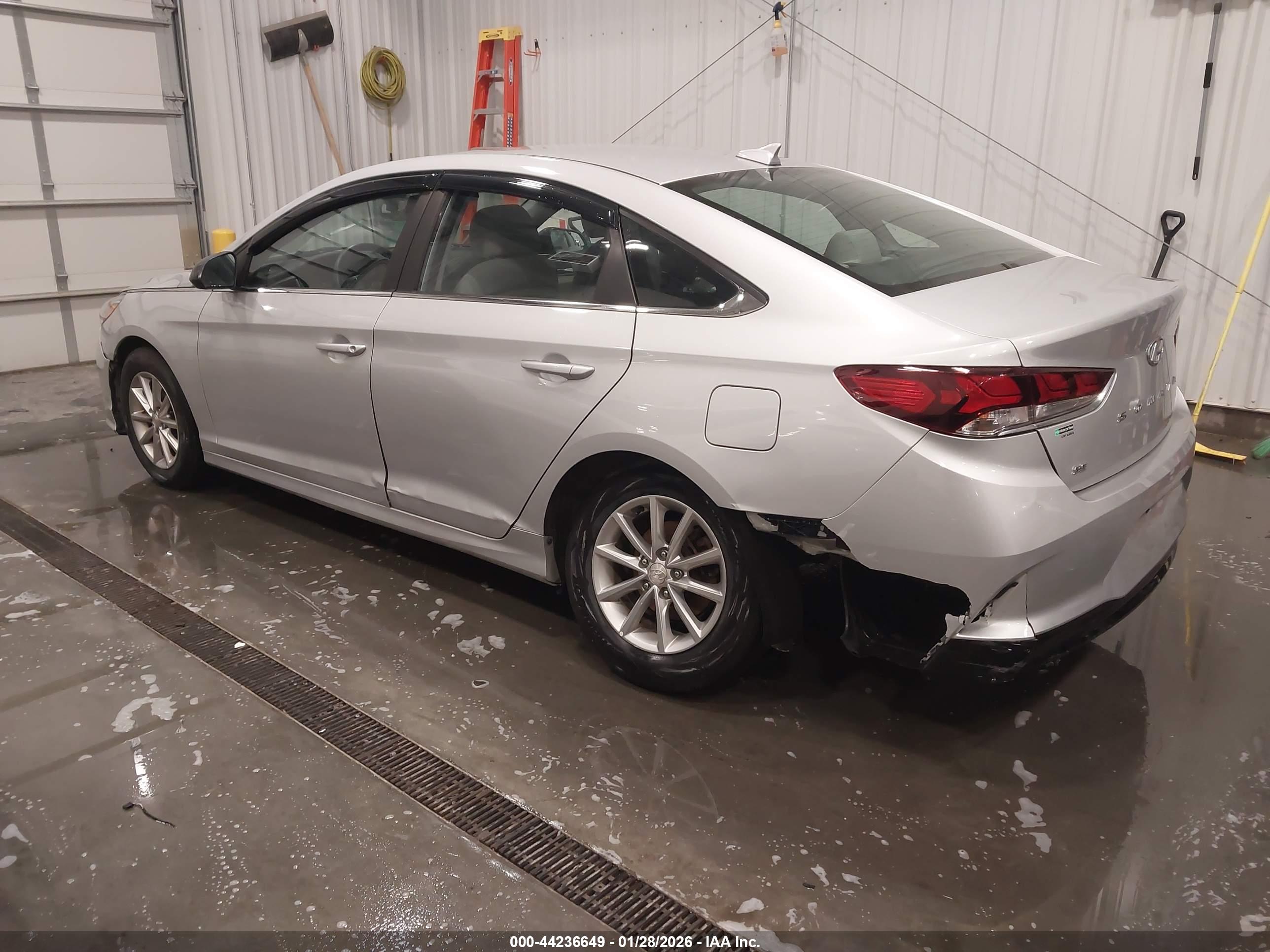 HYUNDAI SONATA image 3