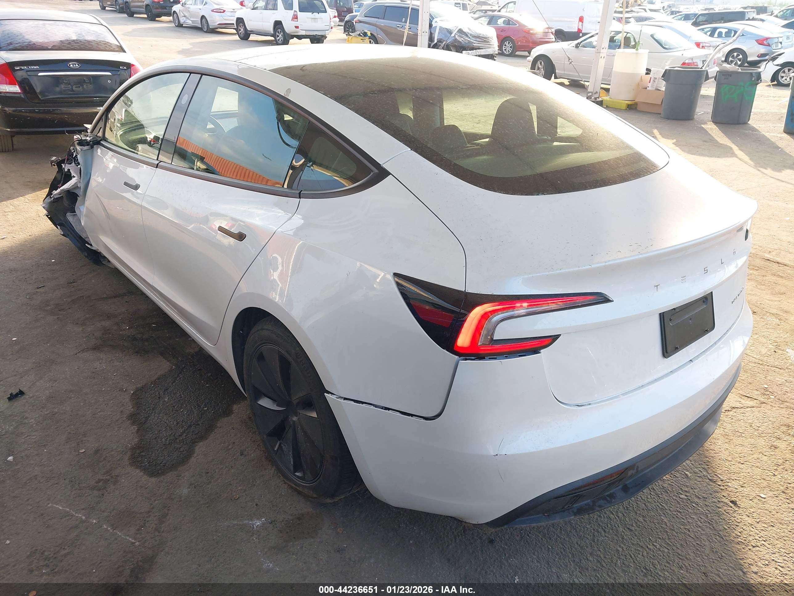 TESLA MODEL image 3