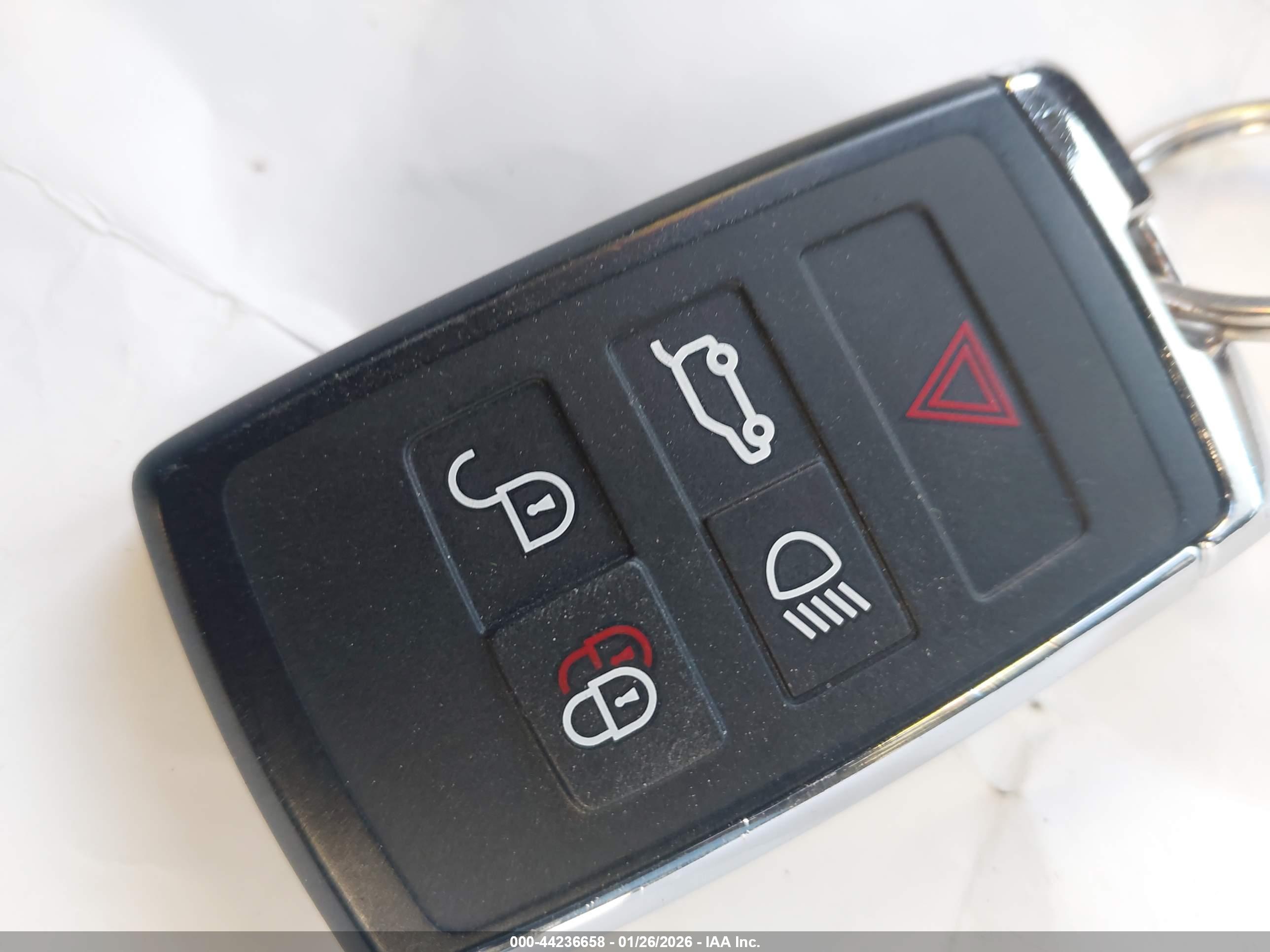 LAND ROVER image 11