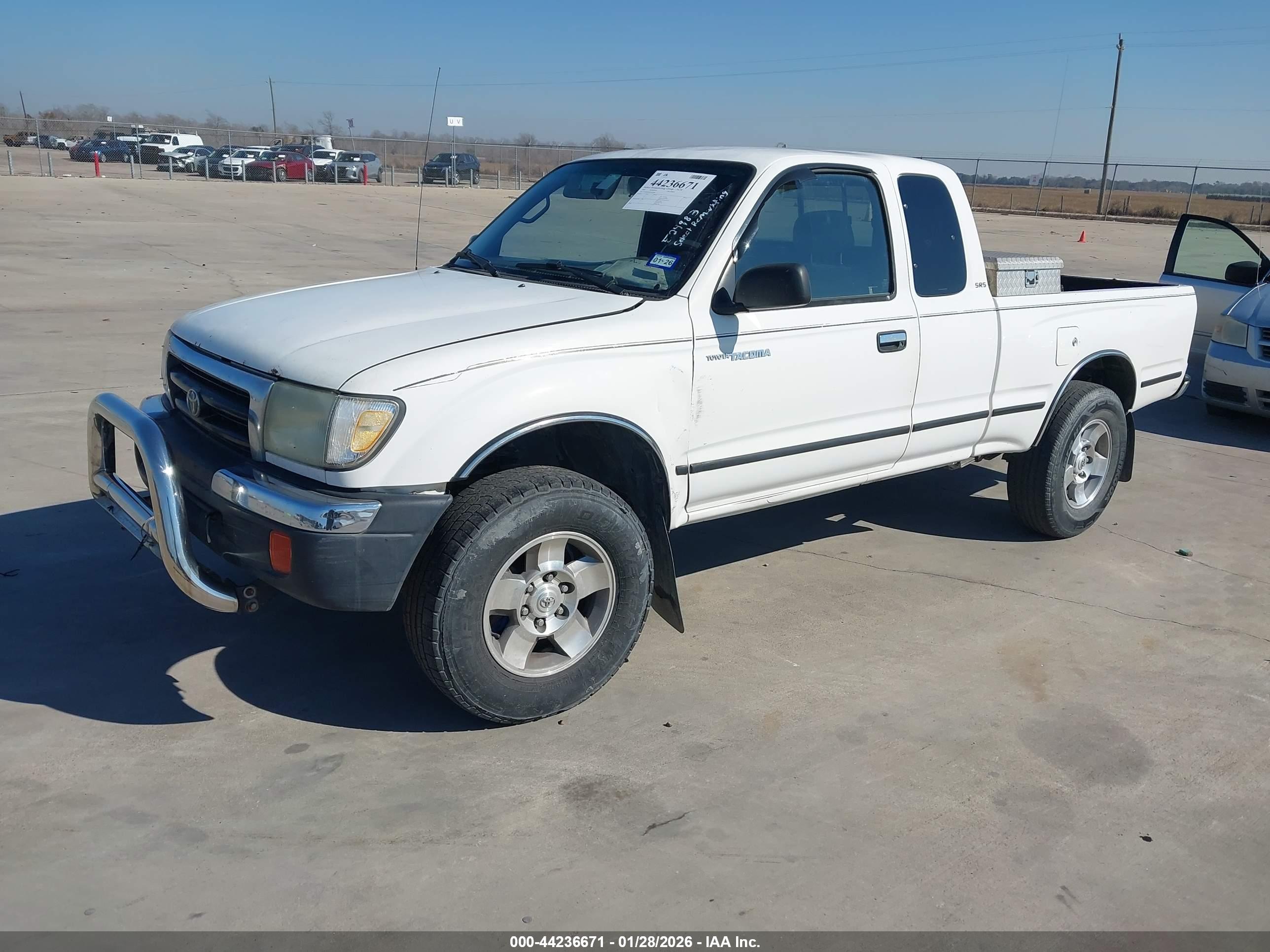 TOYOTA TACOMA image 2