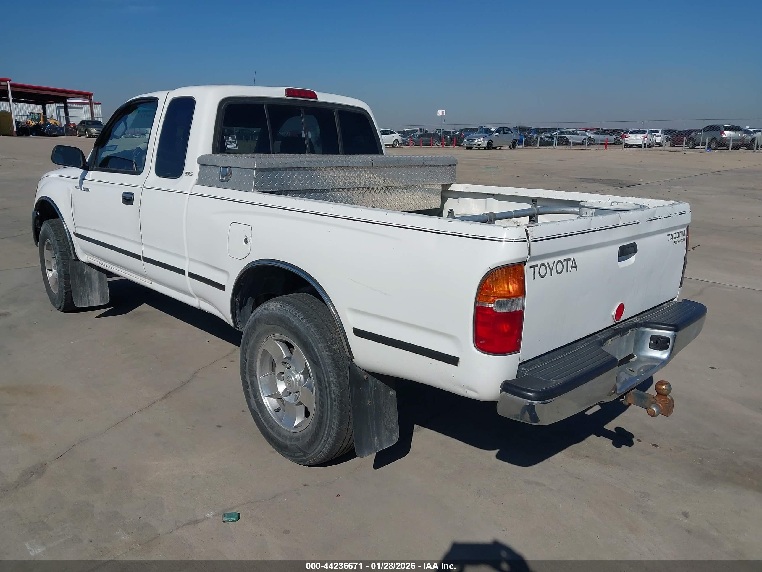TOYOTA TACOMA image 3