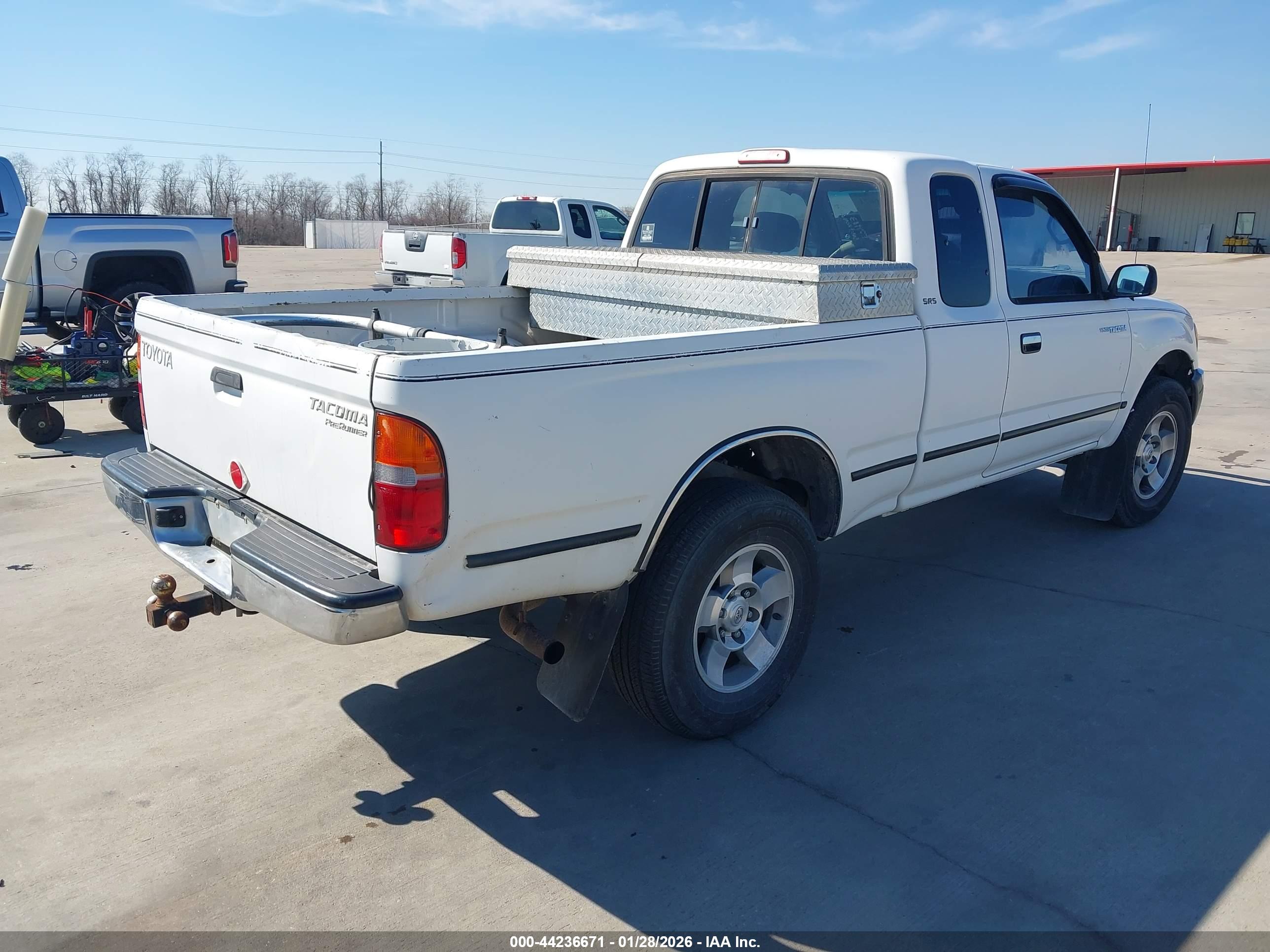 TOYOTA TACOMA image 4