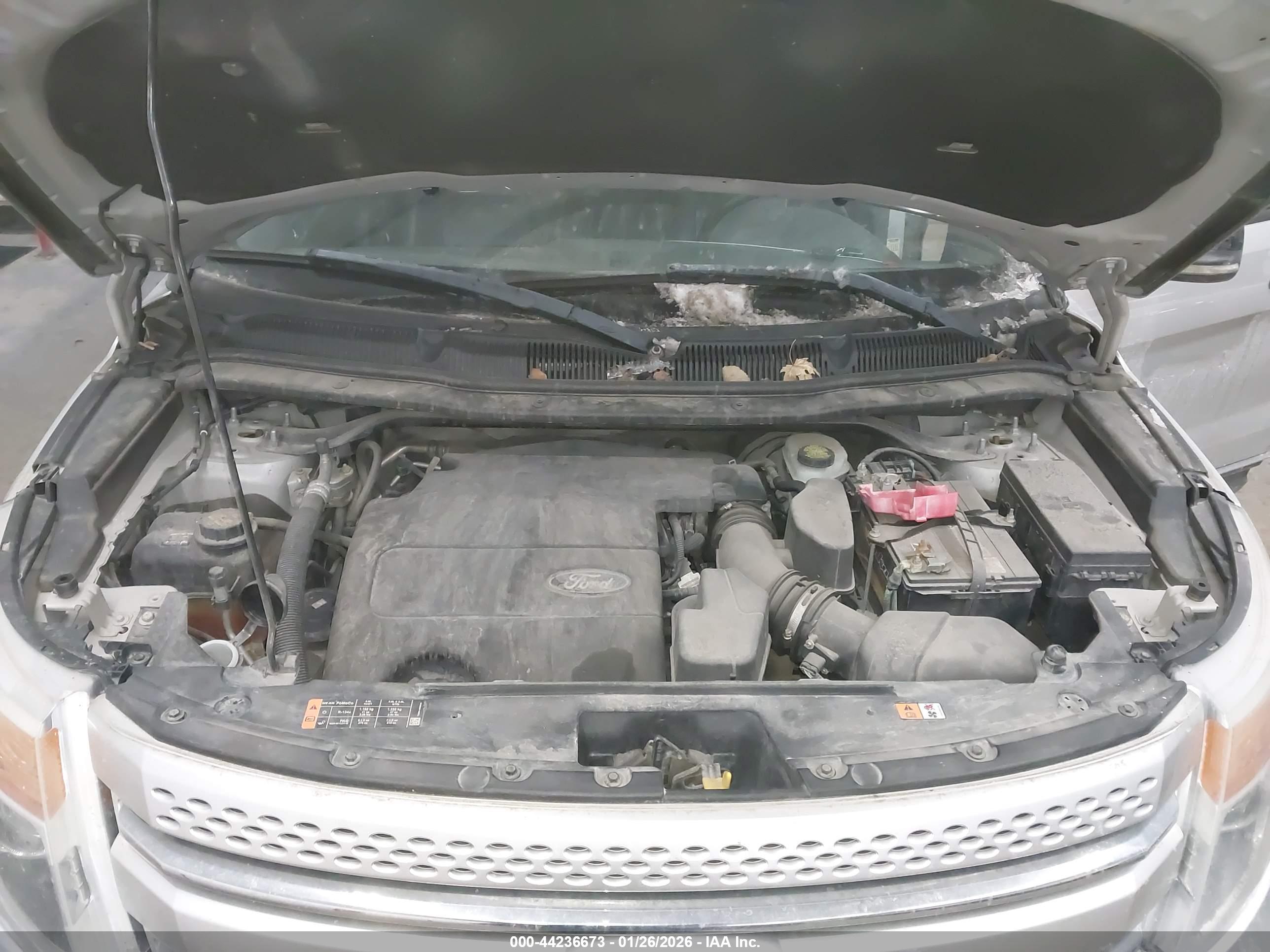 FORD EXPLORER image 10