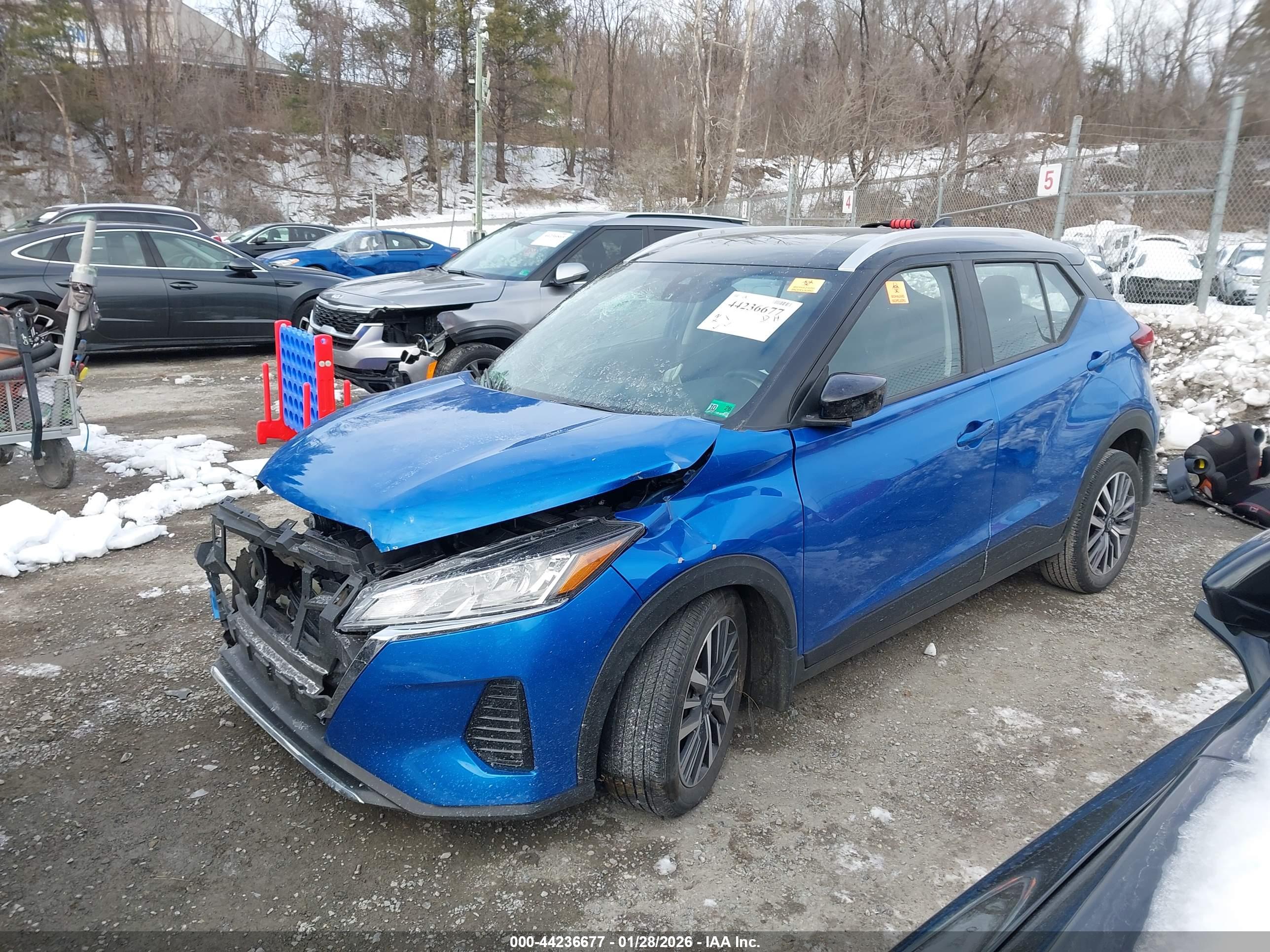NISSAN KICKS image 2