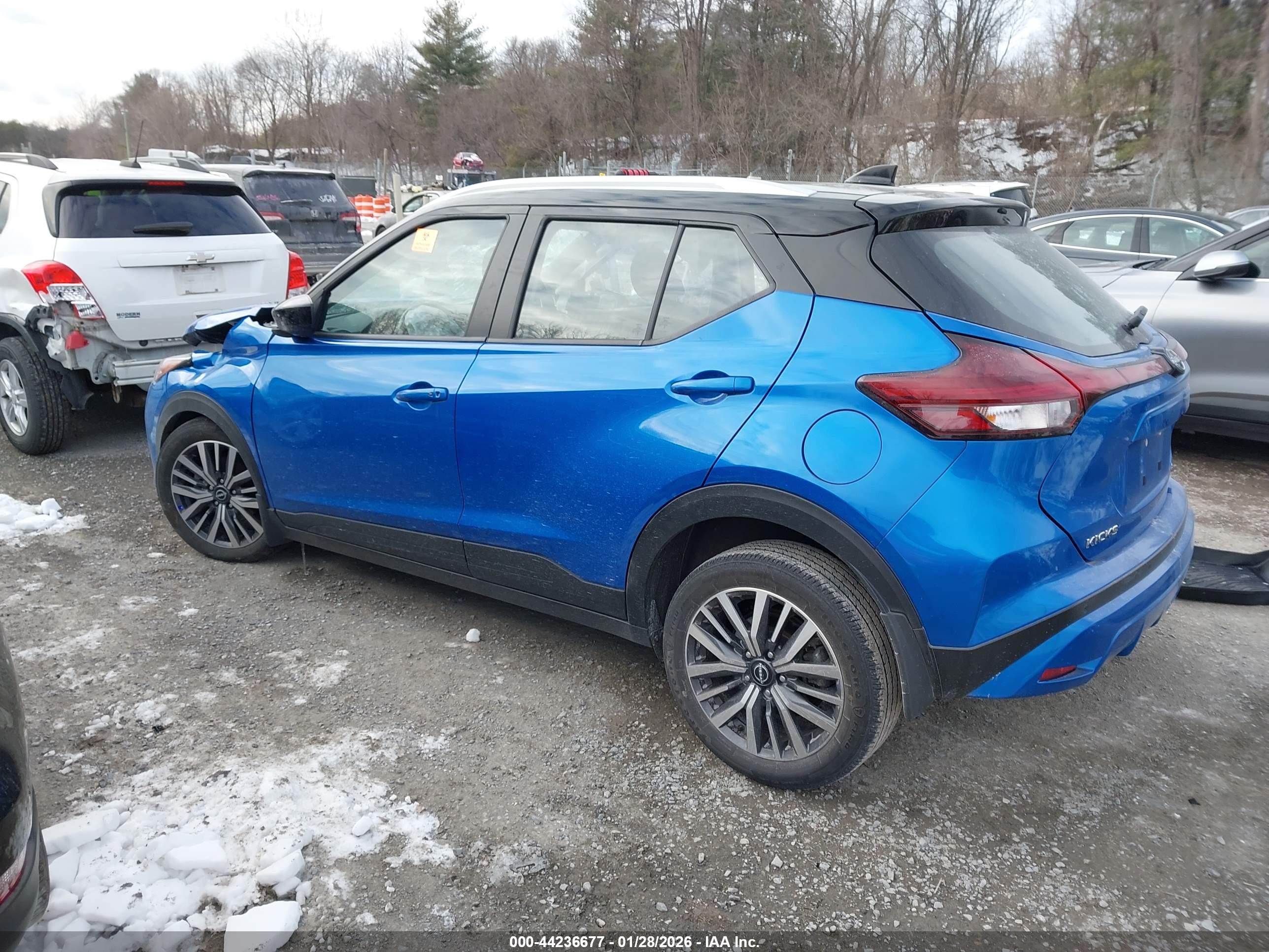 NISSAN KICKS image 3