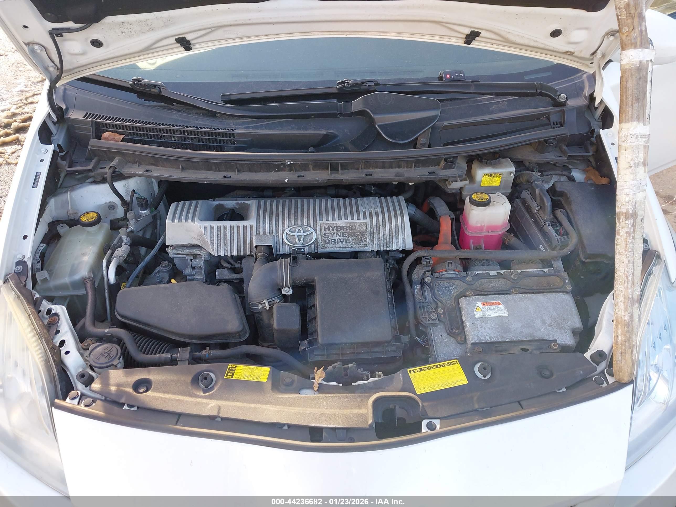 TOYOTA PRIUS image 10
