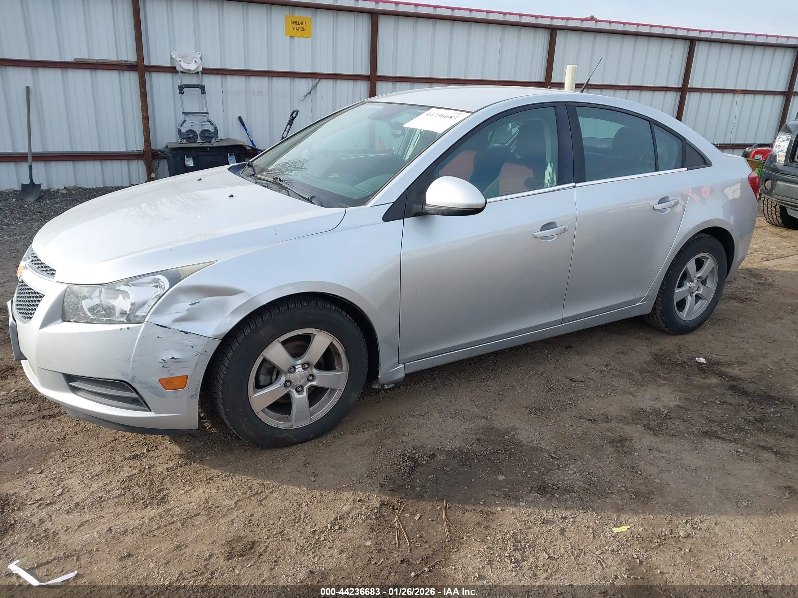 CHEVROLET CRUZE image 2
