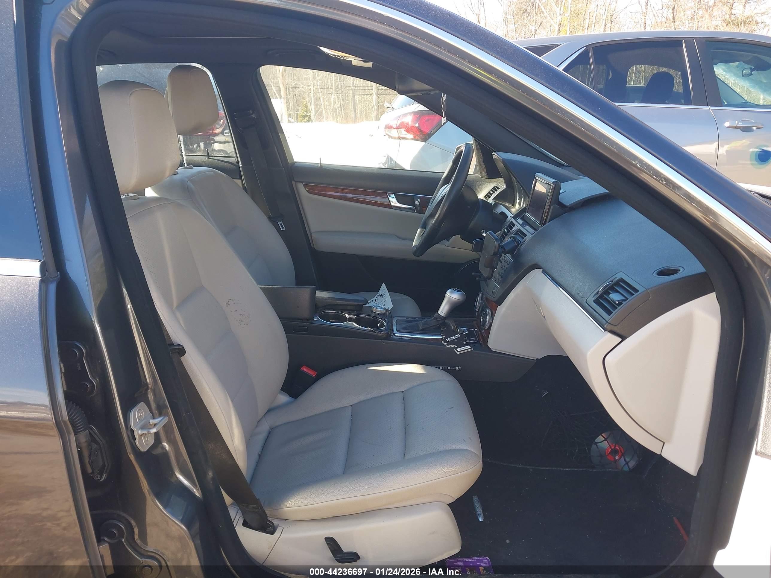 MERCEDES-BENZ C image 5