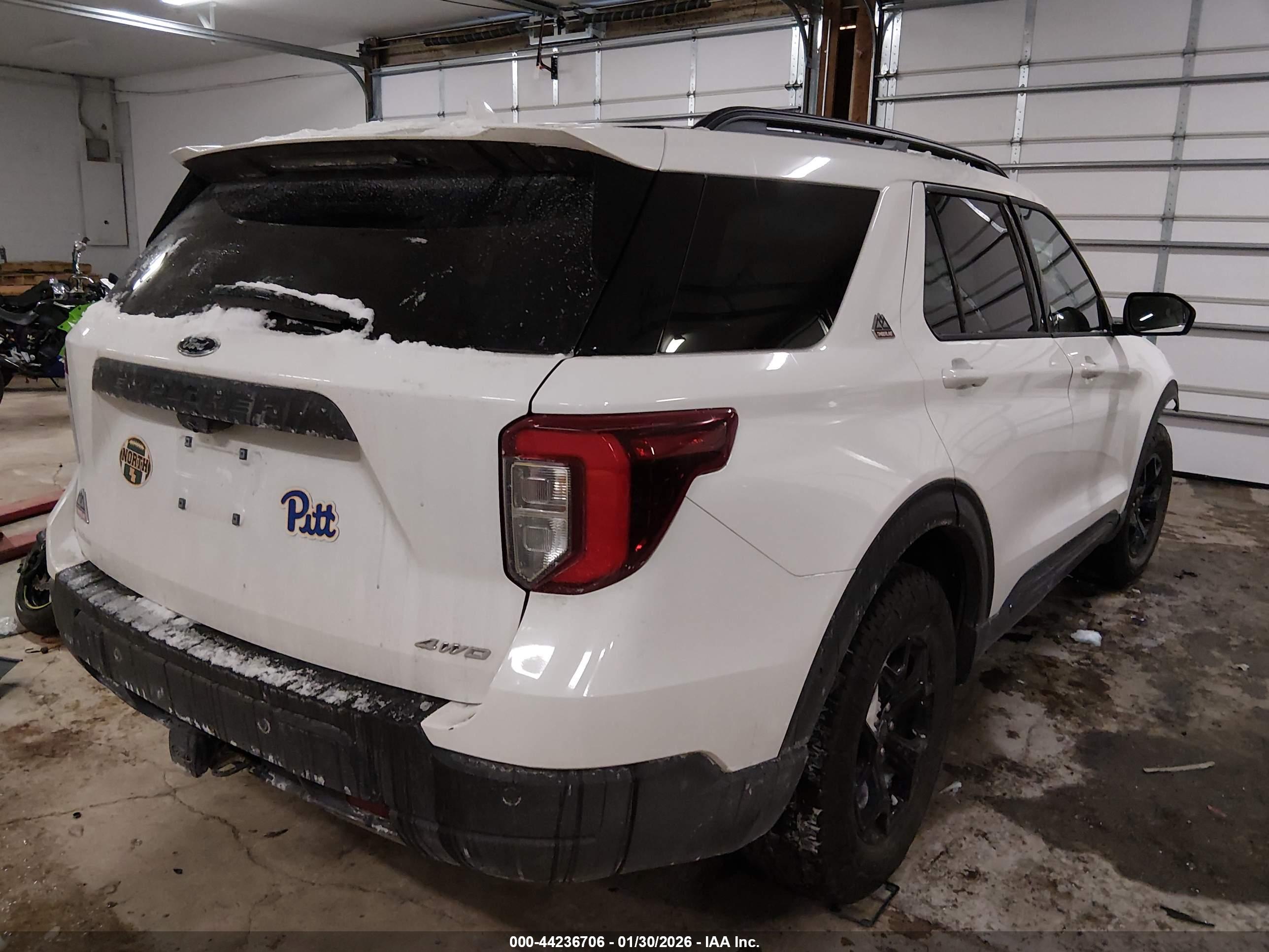 FORD EXPLORER image 4