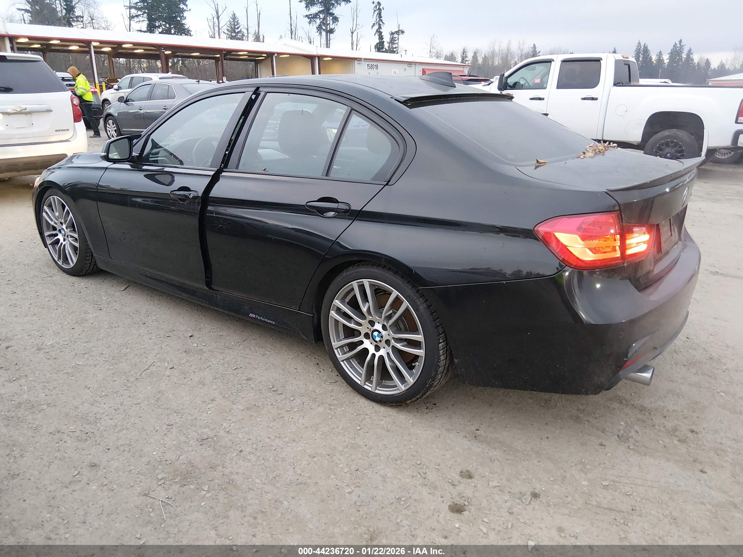BMW 335I image 3