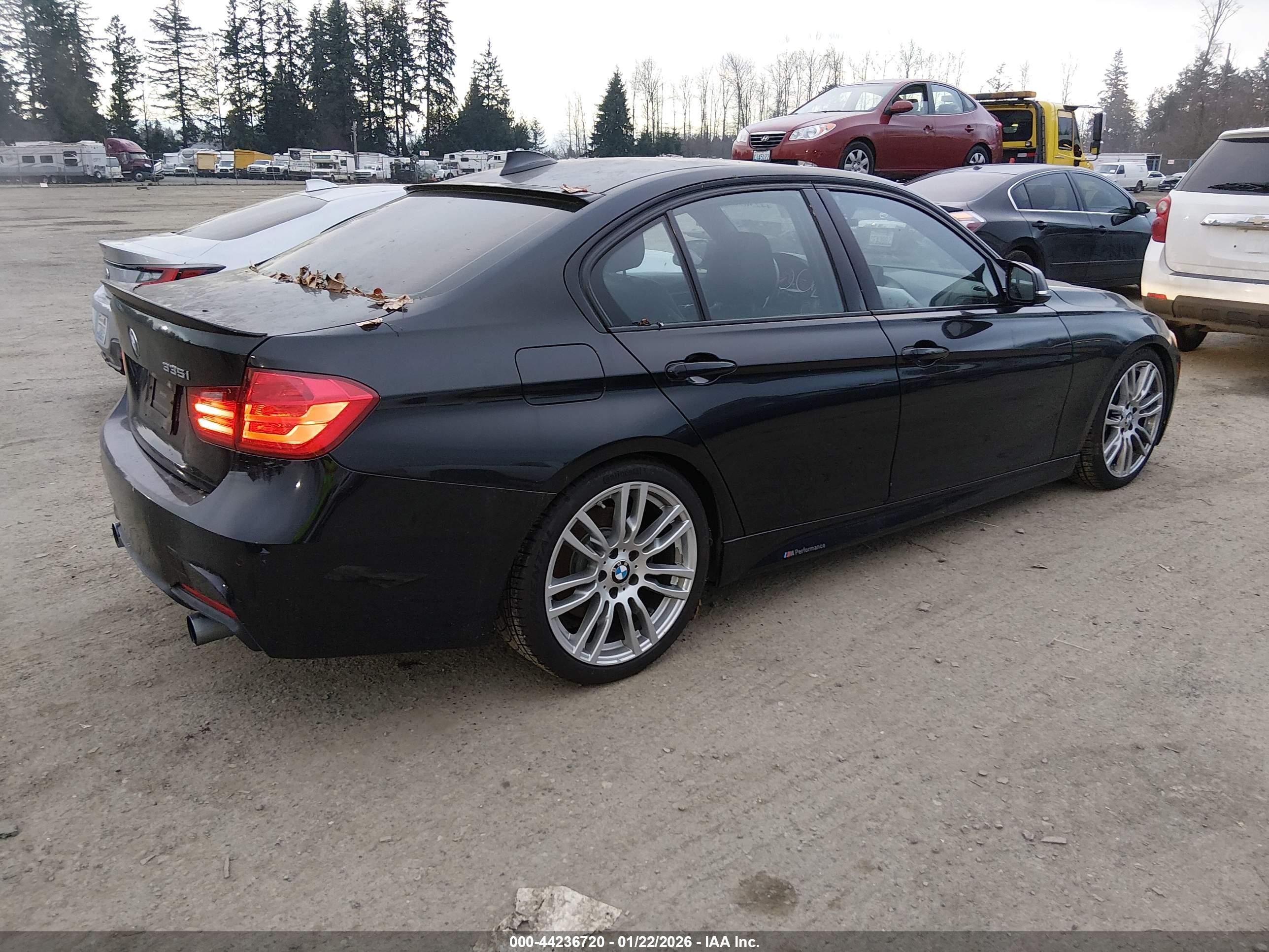 BMW 335I image 4