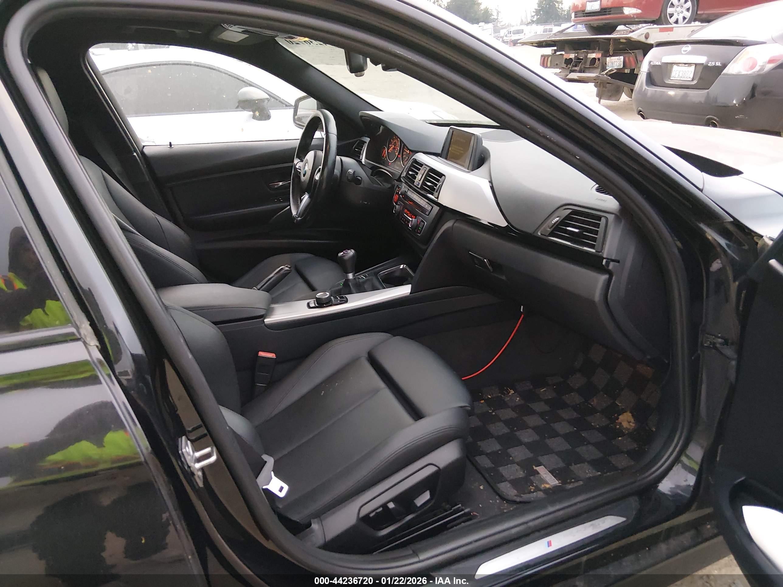 BMW 335I image 5