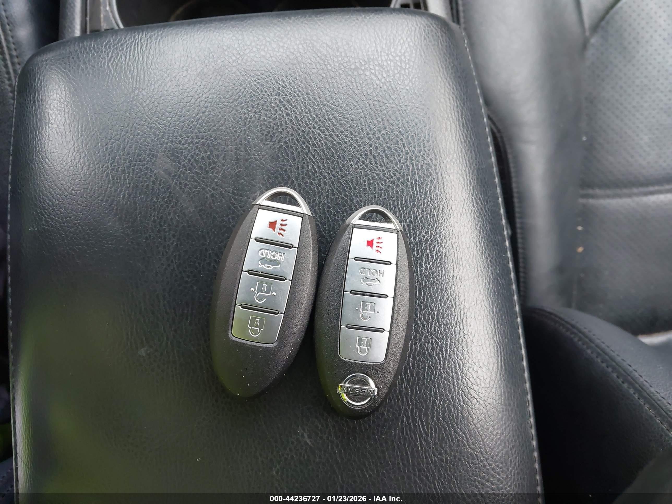 NISSAN MURANO image 11