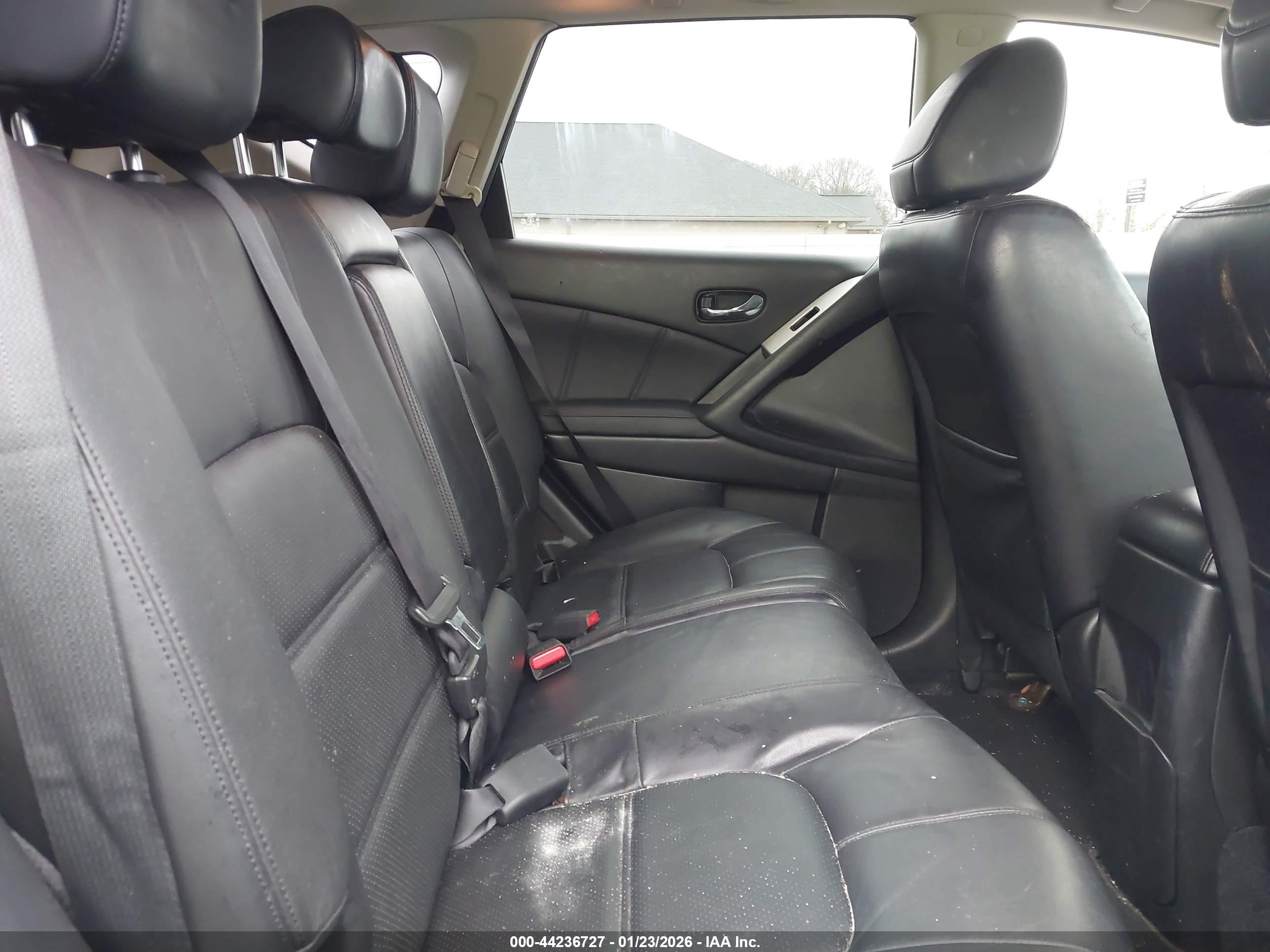 NISSAN MURANO image 8