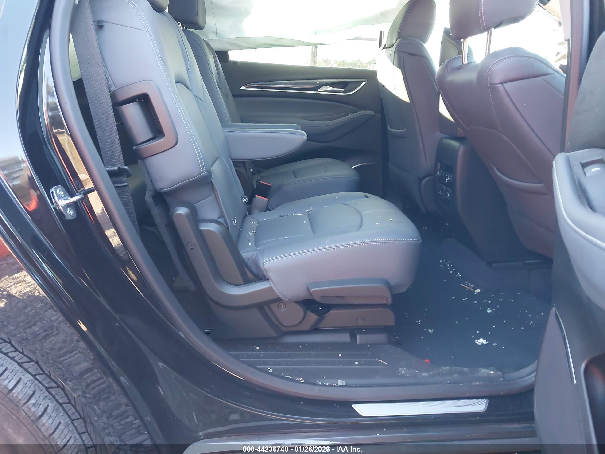 BUICK ENCLAVE image 8