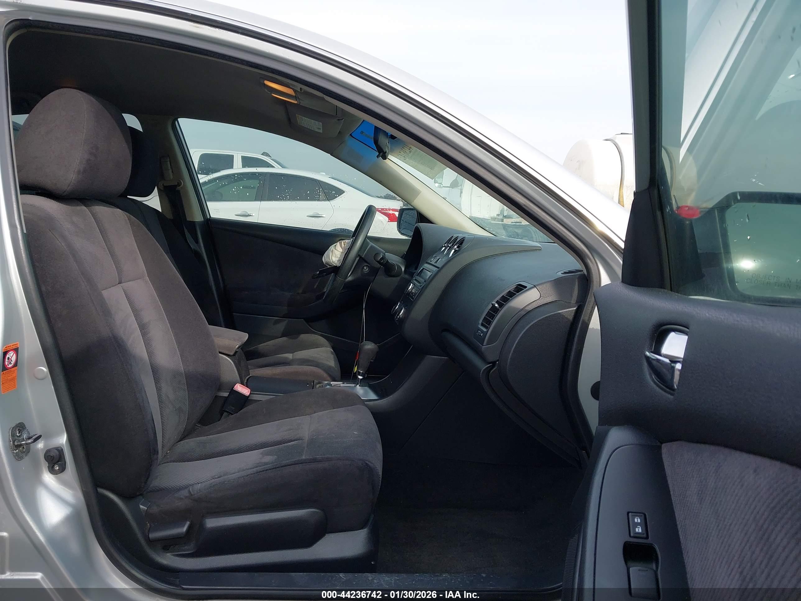 NISSAN ALTIMA image 5