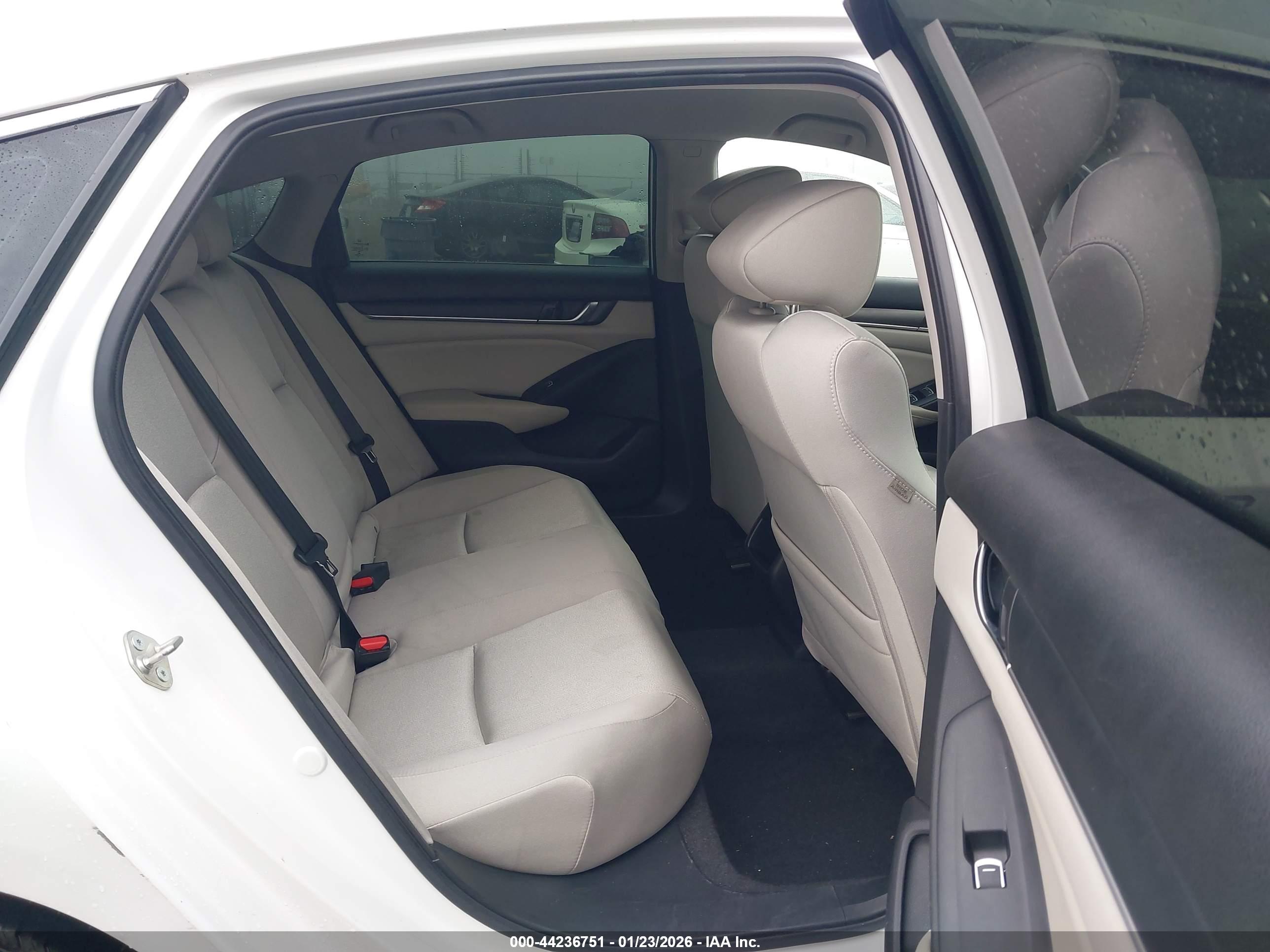 HONDA ACCORD image 8