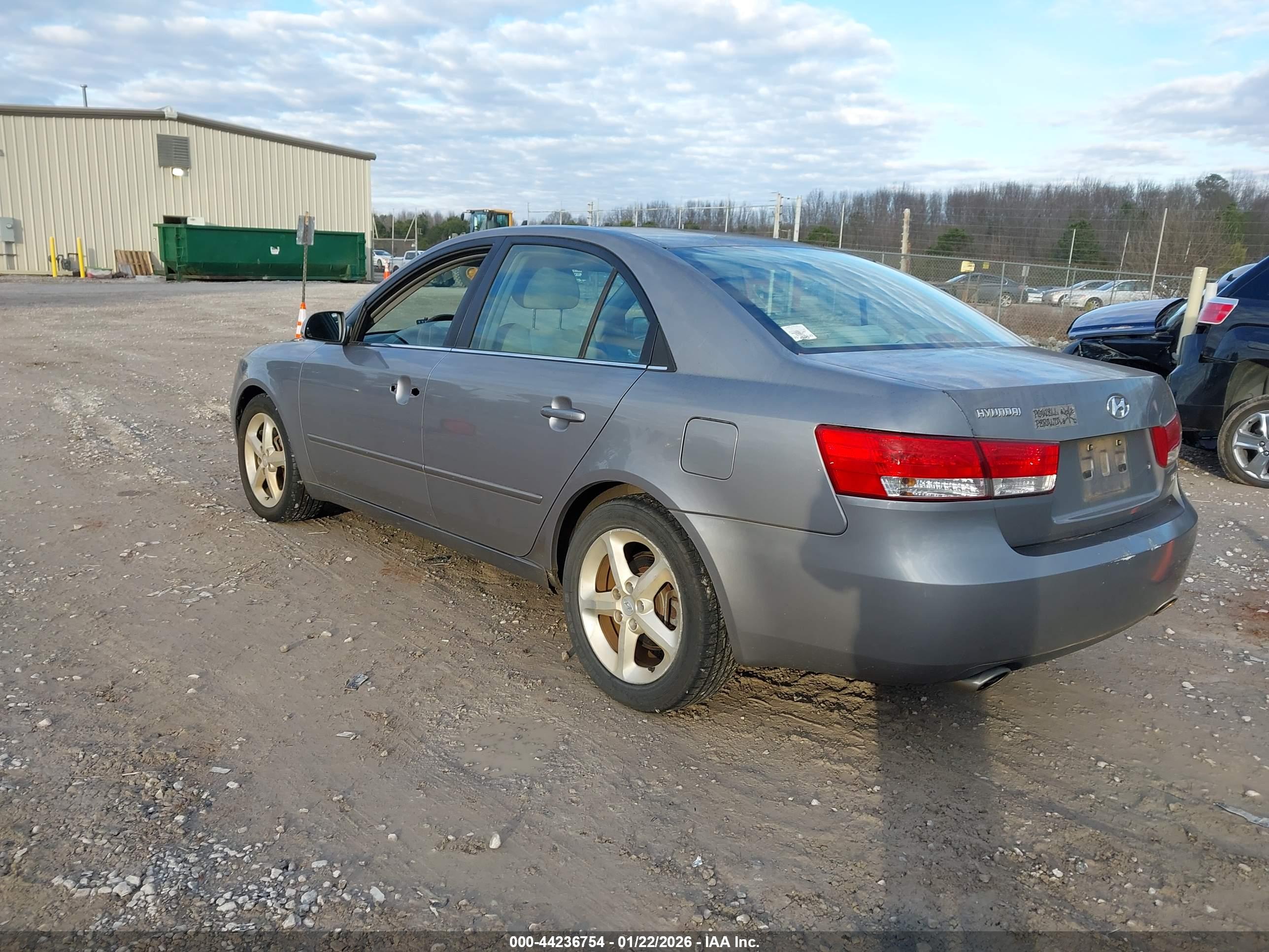 HYUNDAI SONATA image 3